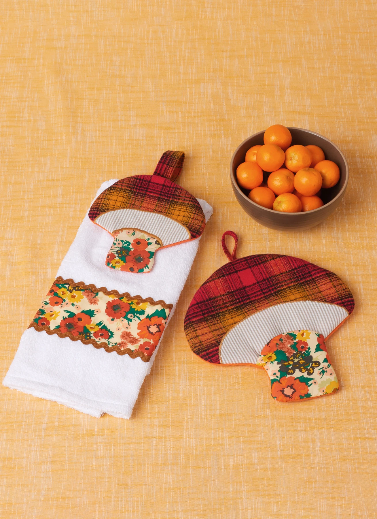 McCall's Sewing Pattern Kitchen Holiday Décor 7 McCall's Sewing Pattern Kitchen Holiday Décor