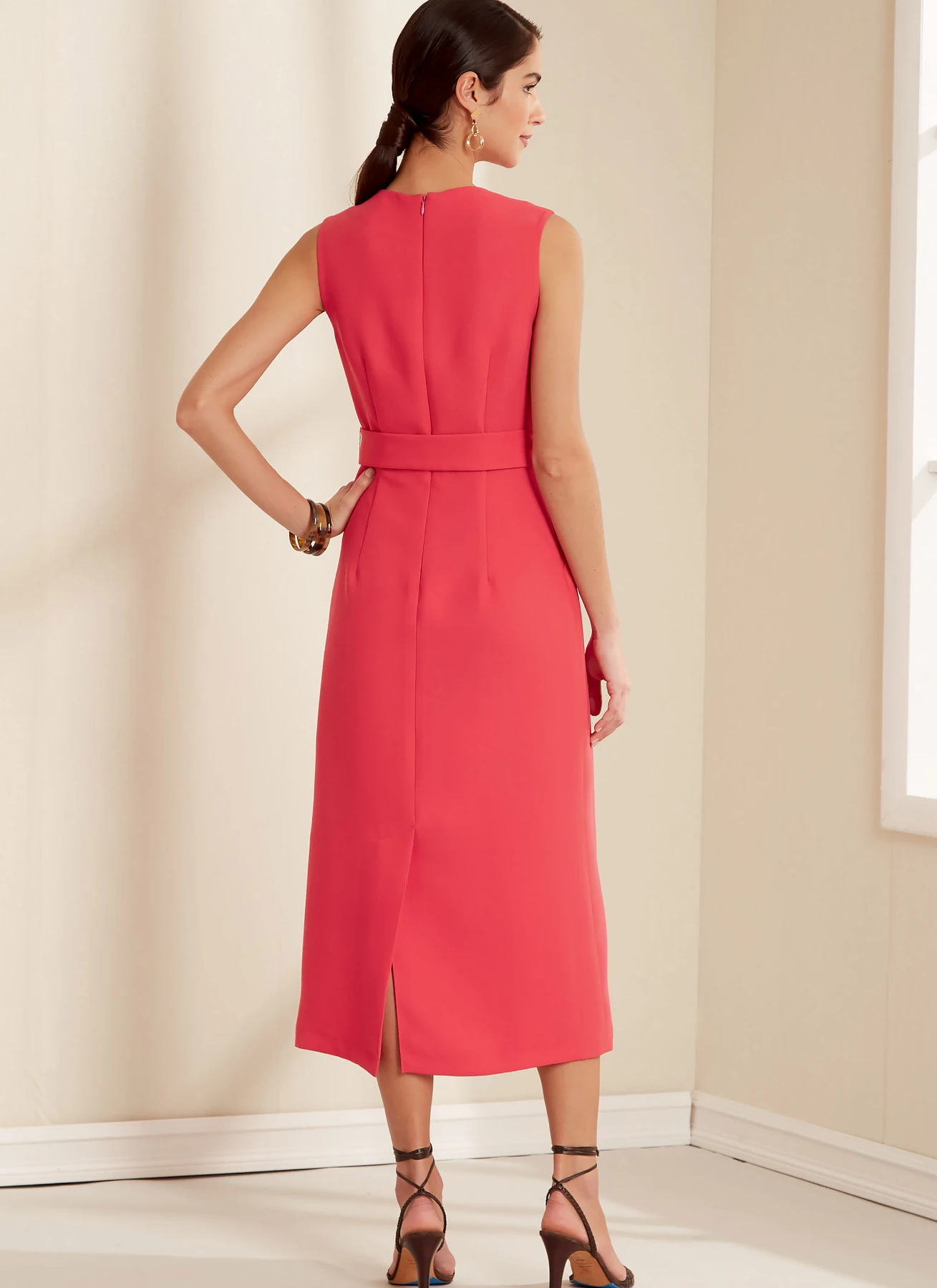 New Look Sewing Pattern Misses' Shift Dresses with French Darts, with or Without Sleeves 6 New Look Sewing Pattern Misses' Shift Dresses with French Darts, with or Without Sleeves