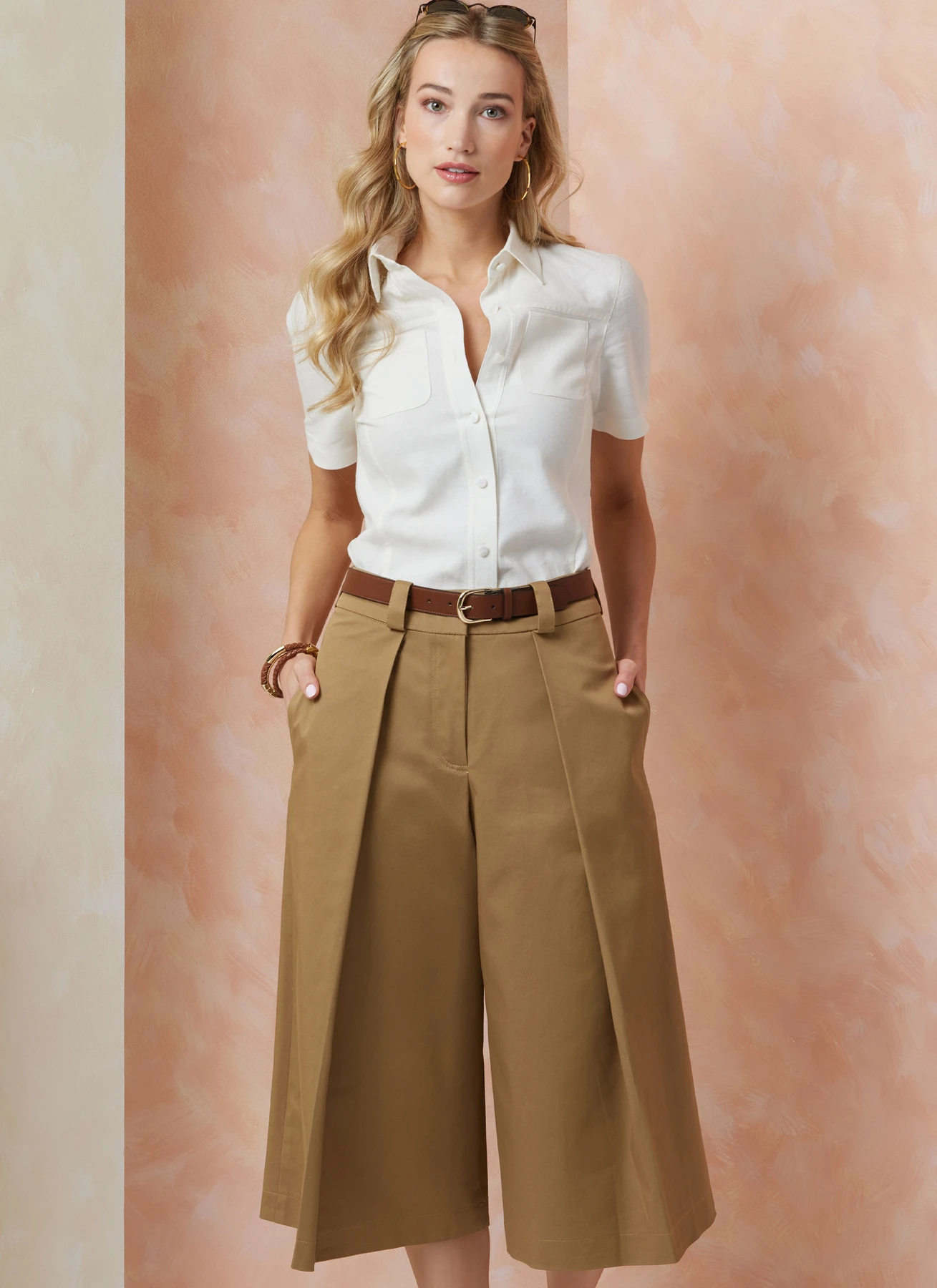 Vogue Patterns Misses' Shorts in Two Lengths 3 Vogue Patterns Misses' Shorts in Two Lengths