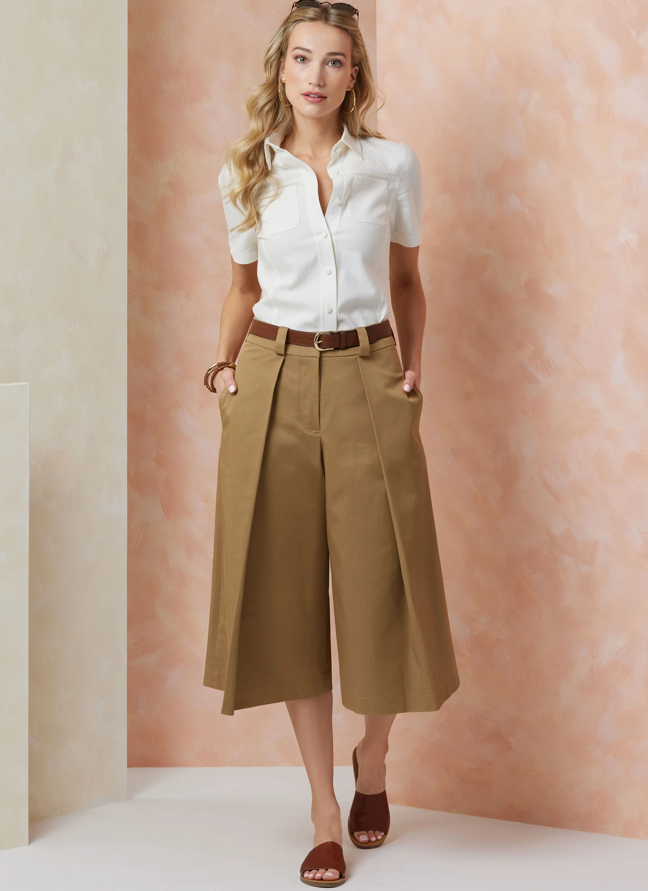 Vogue Patterns Misses' Shorts in Two Lengths 5 Vogue Patterns Misses' Shorts in Two Lengths