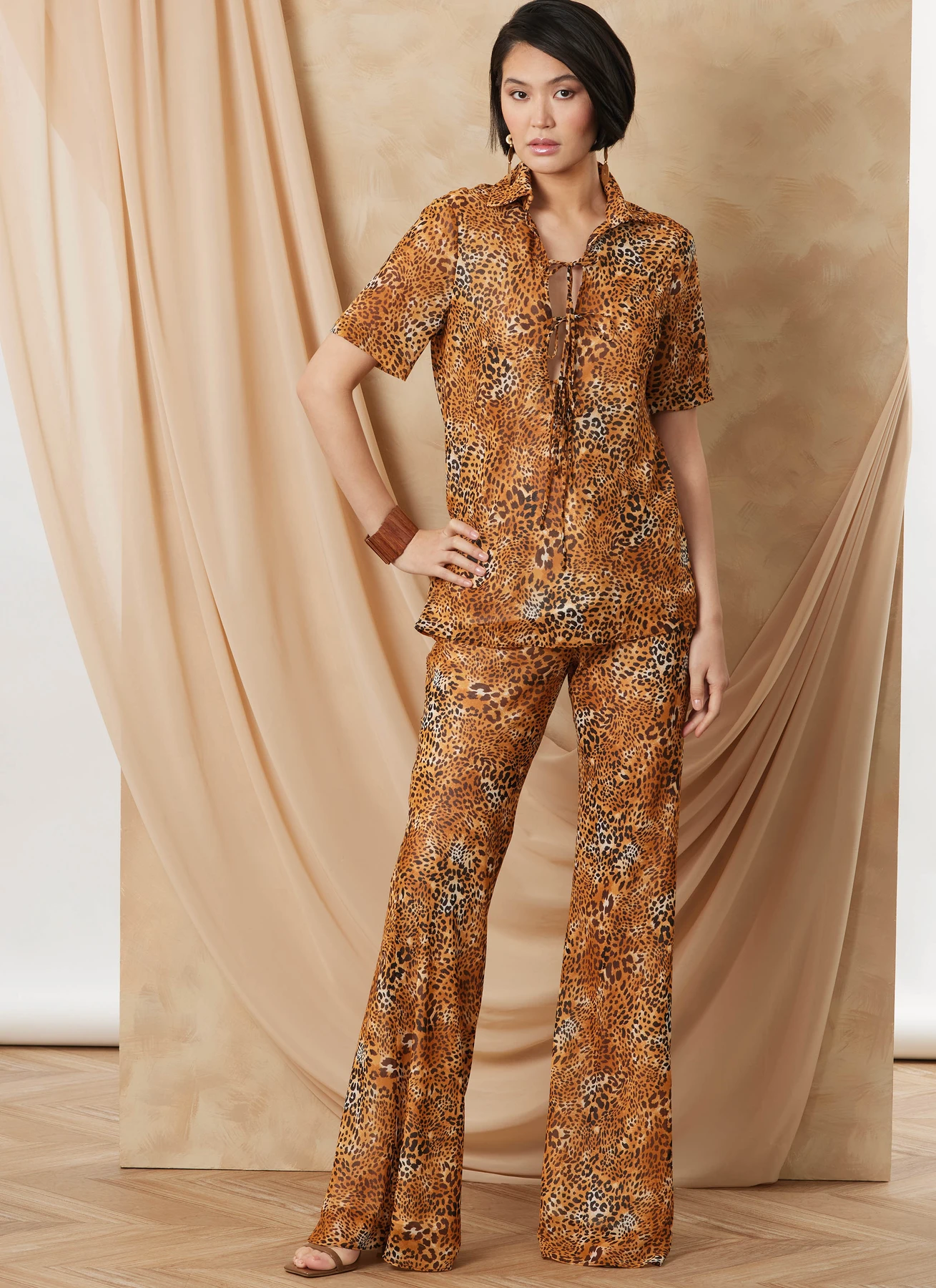 Vogue Patterns Misses' Tunic with Sleeve Variations and Pants 6 Vogue Patterns Misses' Tunic with Sleeve Variations and Pants
