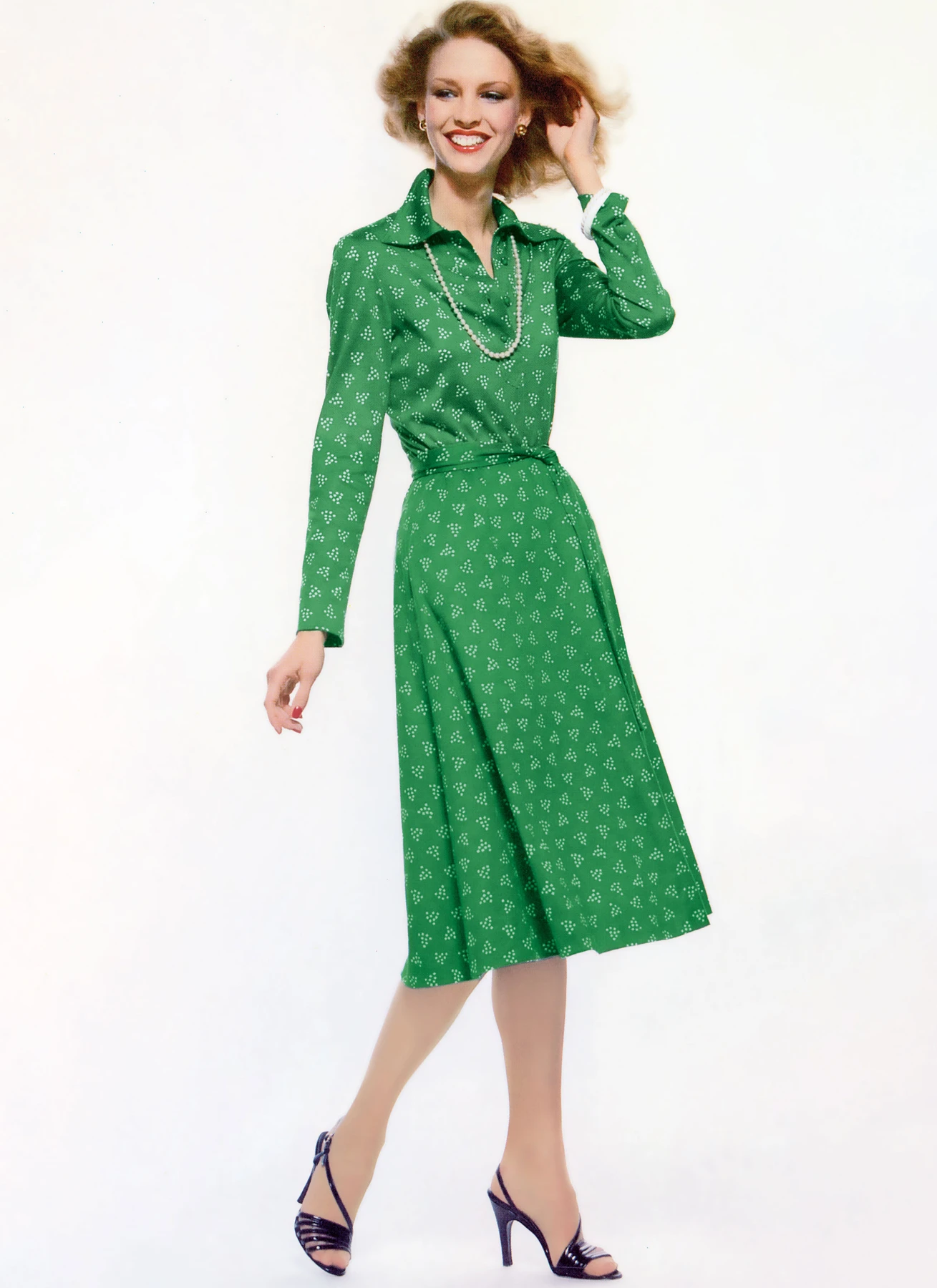 Vogue Patterns 1970s Misses' Vintage Knit Dress by Diane von Furstenberg 4 Vogue Patterns 1970s Misses' Vintage Knit Dress by Diane von Furstenberg