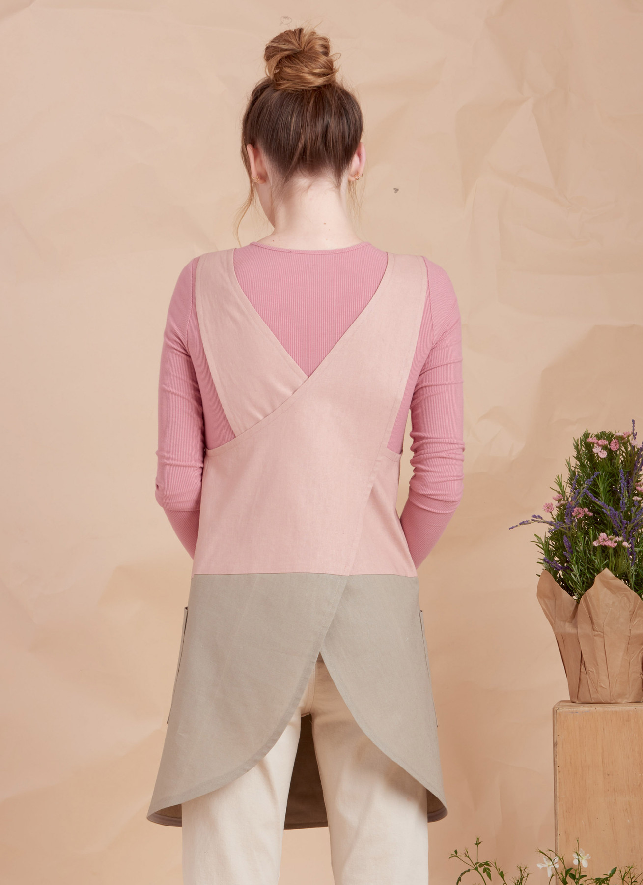 Simplicity Sewing Pattern Misses' Aprons 6 Simplicity Sewing Pattern Misses' Aprons