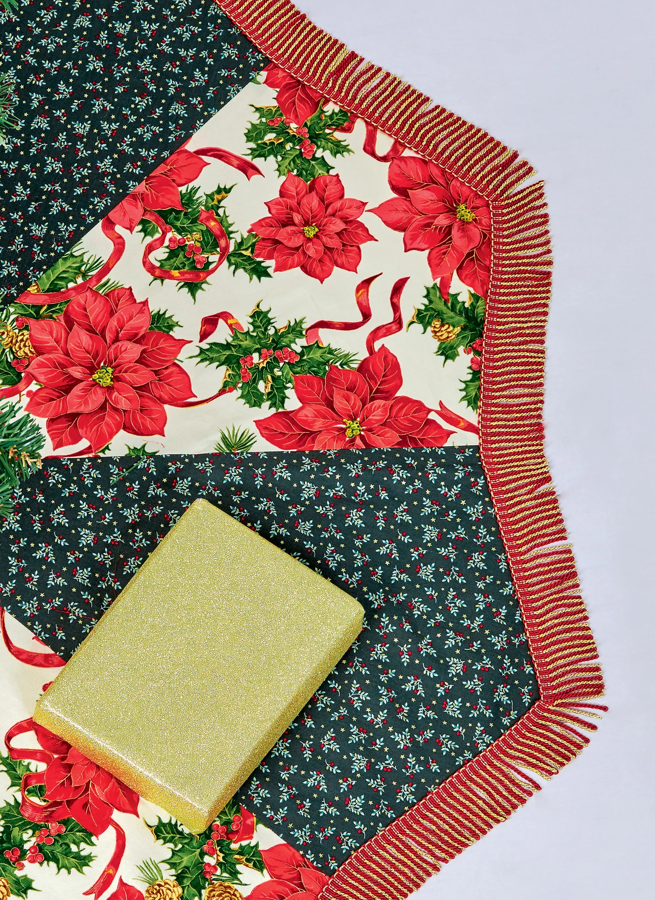 Simplicity Sewing Pattern Holiday Decorating Accessories 3 Simplicity Sewing Pattern Holiday Decorating Accessories