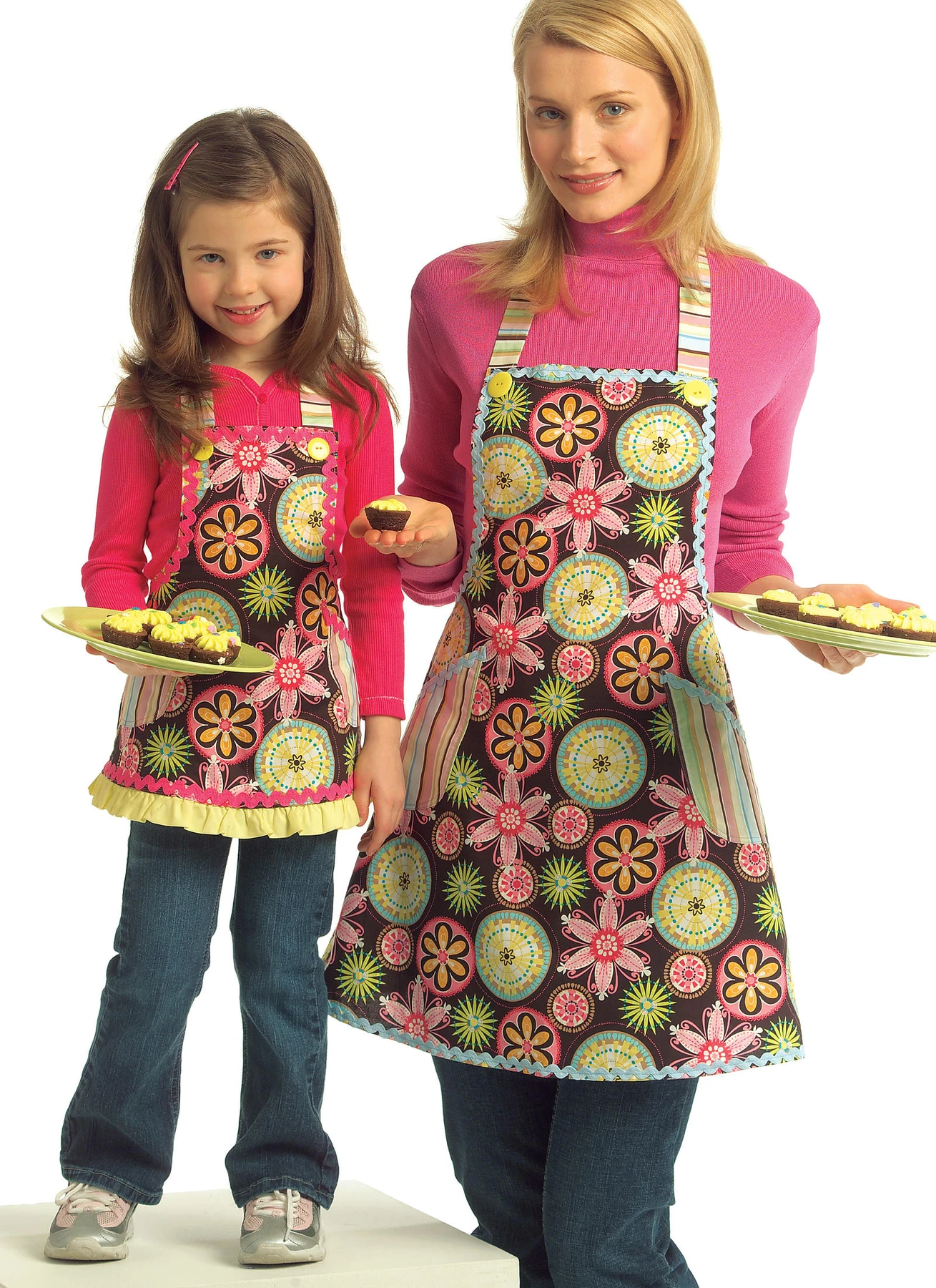 McCall's Sewing Pattern Misses'/Children's/Girls' Full and Half Aprons (PDF) 2 McCall's Sewing Pattern Misses'/Children's/Girls' Full and Half Aprons (PDF)