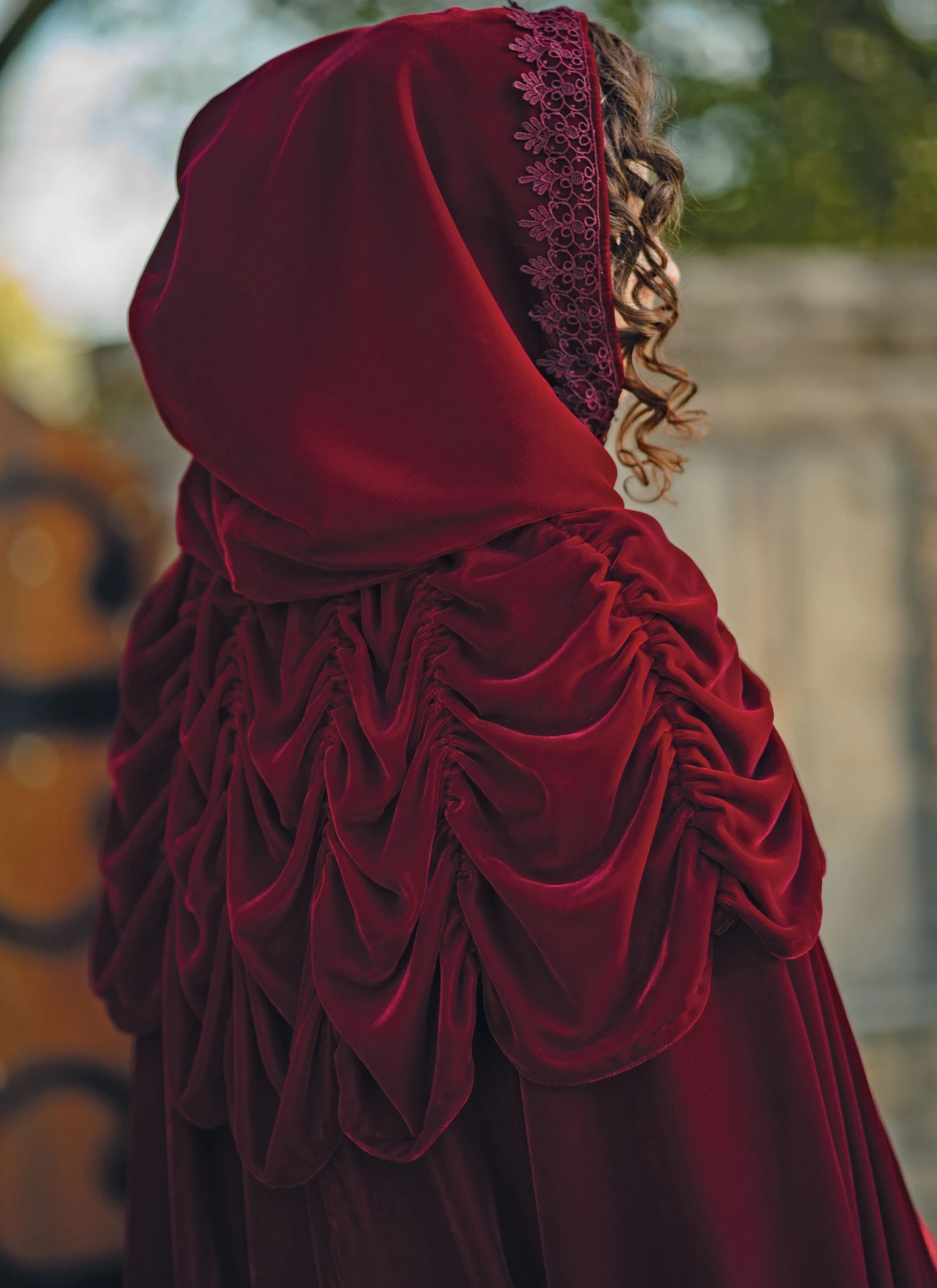 Simplicity Sewing Pattern Ruffled Romance Cloak by Raine Emery (PDF) 3 Simplicity Sewing Pattern Ruffled Romance Cloak by Raine Emery (PDF)