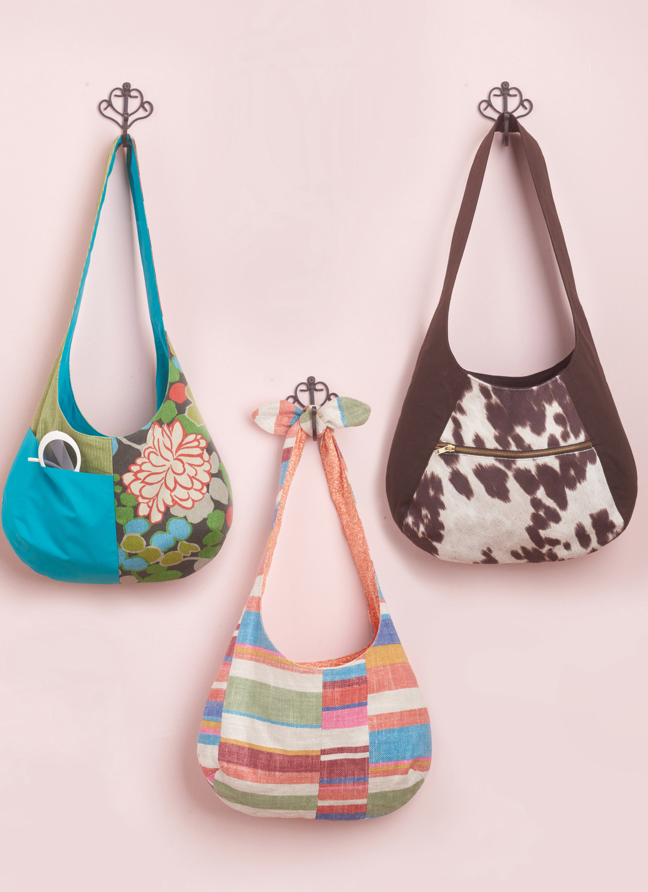 Simplicity Sewing Pattern Slouch Bags, Purse Organizer and Cosmetic Case 2 Simplicity Sewing Pattern Slouch Bags, Purse Organizer and Cosmetic Case