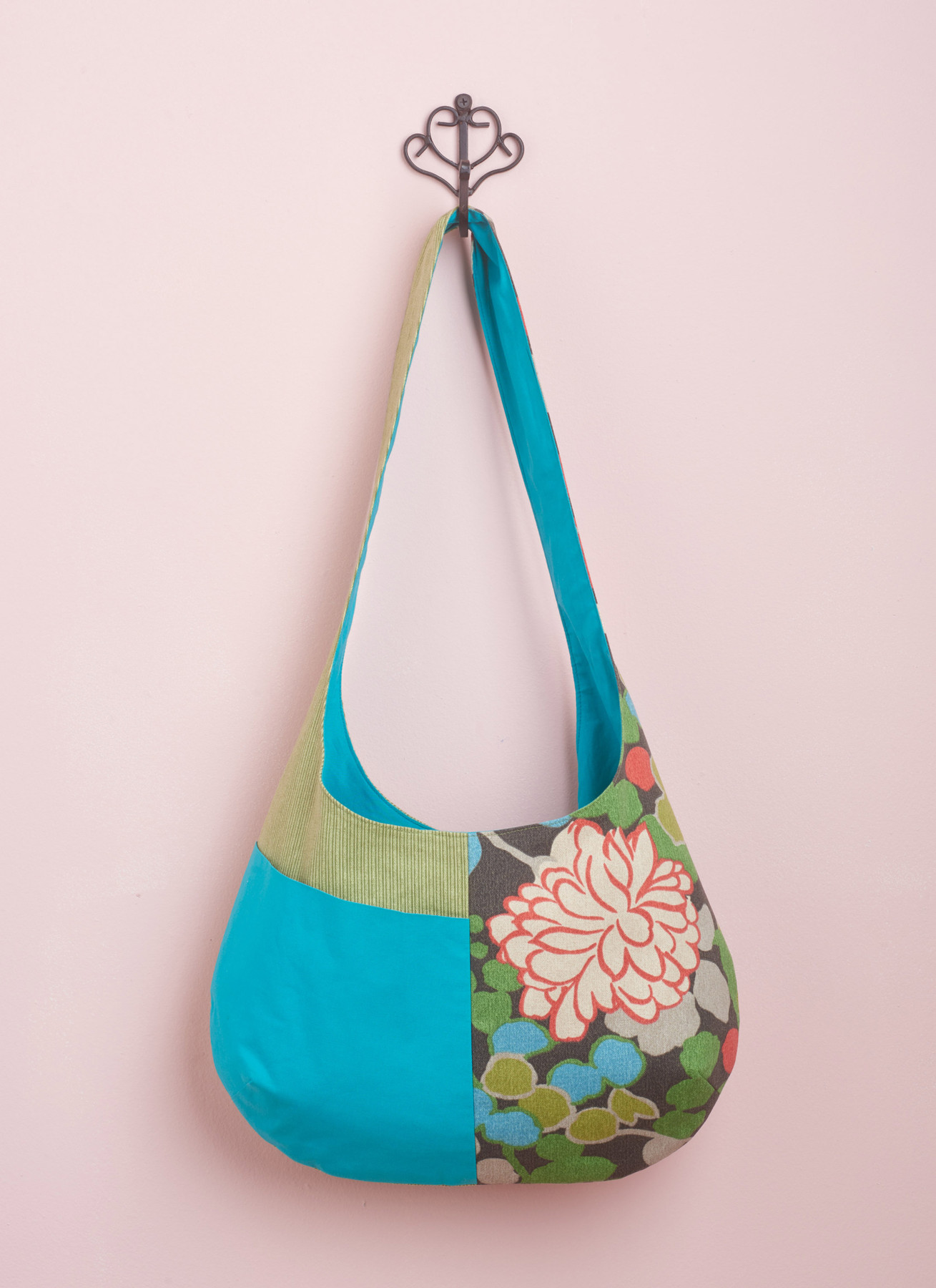 Simplicity Sewing Pattern Slouch Bags, Purse Organizer and Cosmetic Case 4 Simplicity Sewing Pattern Slouch Bags, Purse Organizer and Cosmetic Case