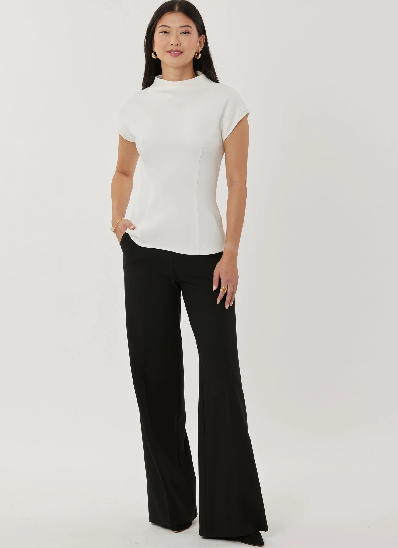 Simplicity Sewing Pattern Misses' Top with Sleeve Variations (PDF) 6 Simplicity Sewing Pattern Misses' Top with Sleeve Variations (PDF)