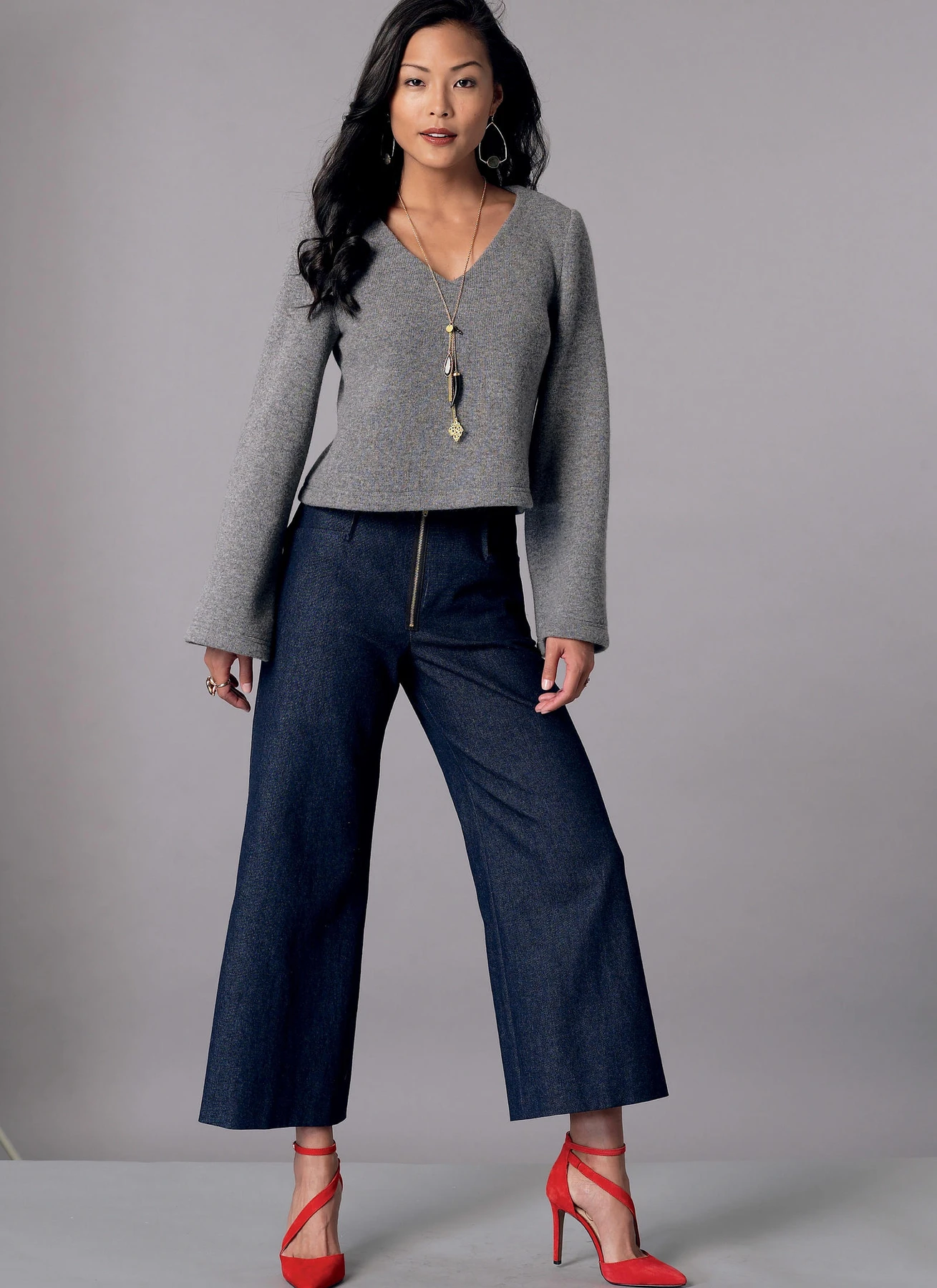 McCall's Sewing Pattern Misses' V-Neck Top and Cropped, Wide-Leg Pant (PDF) 3 McCall's Sewing Pattern Misses' V-Neck Top and Cropped, Wide-Leg Pant (PDF)