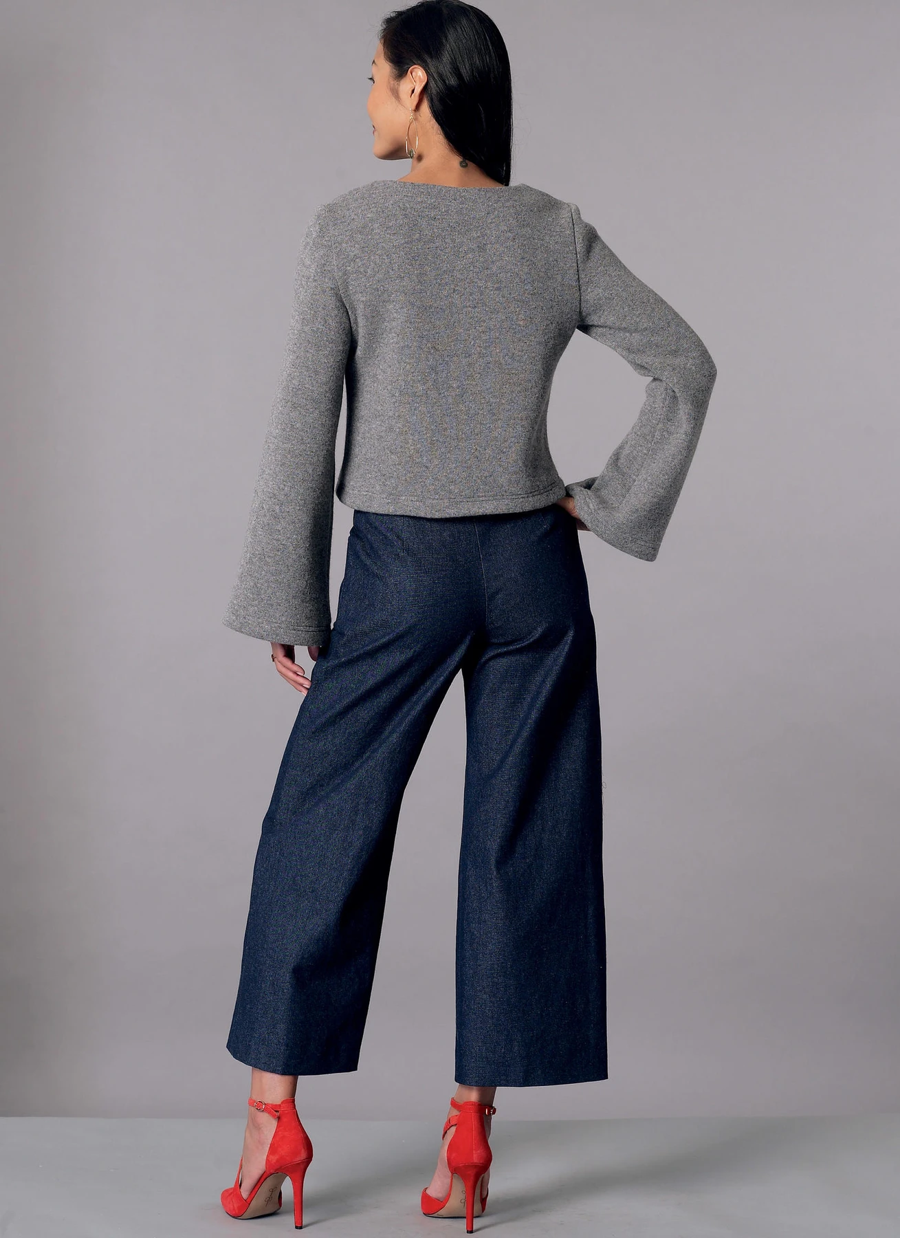 McCall's Sewing Pattern Misses' V-Neck Top and Cropped, Wide-Leg Pant (PDF) 5 McCall's Sewing Pattern Misses' V-Neck Top and Cropped, Wide-Leg Pant (PDF)