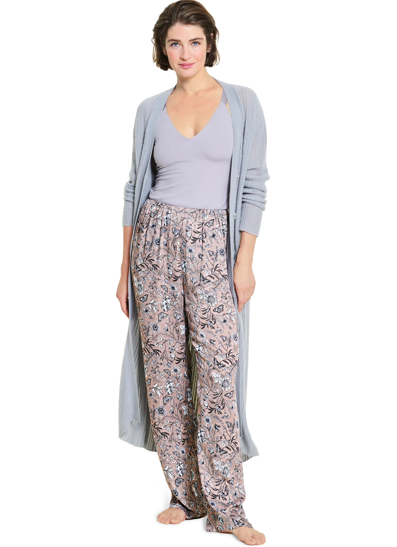 Burda Style Pattern 5591 Misses' Pants and Shorts 3 Burda Style Pattern 5591 Misses' Pants and Shorts
