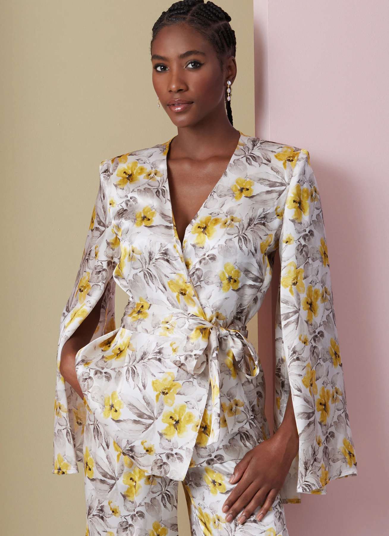 Vogue Patterns Misses' Lounge Top, Robe and Pants (PDF) 2 Vogue Patterns Misses' Lounge Top, Robe and Pants (PDF)