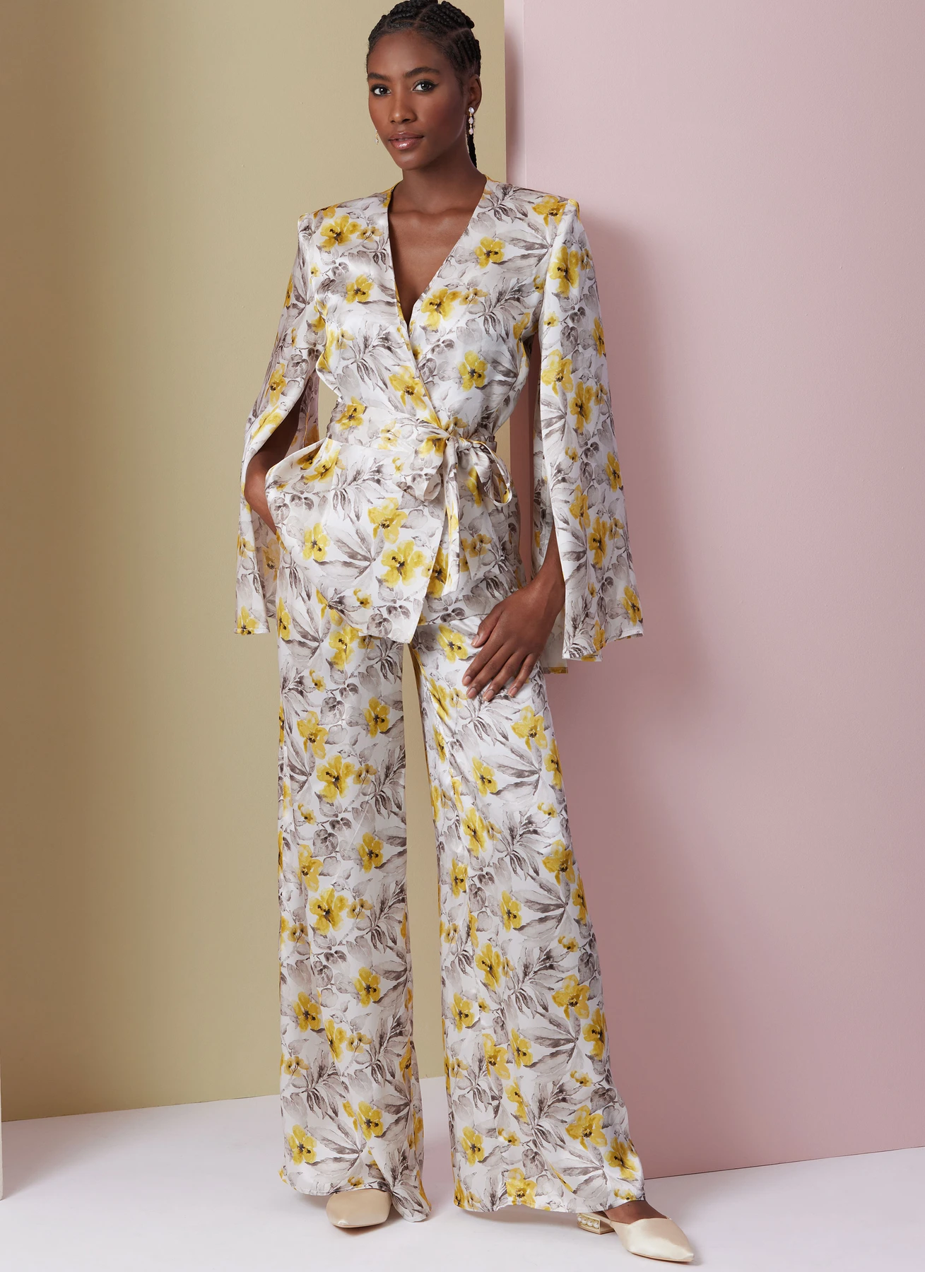 Vogue Patterns Misses' Lounge Top, Robe and Pants (PDF) 4 Vogue Patterns Misses' Lounge Top, Robe and Pants (PDF)