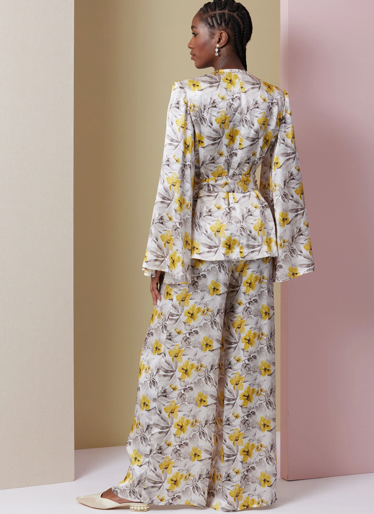 Vogue Patterns Misses' Lounge Top, Robe and Pants (PDF) 6 Vogue Patterns Misses' Lounge Top, Robe and Pants (PDF)