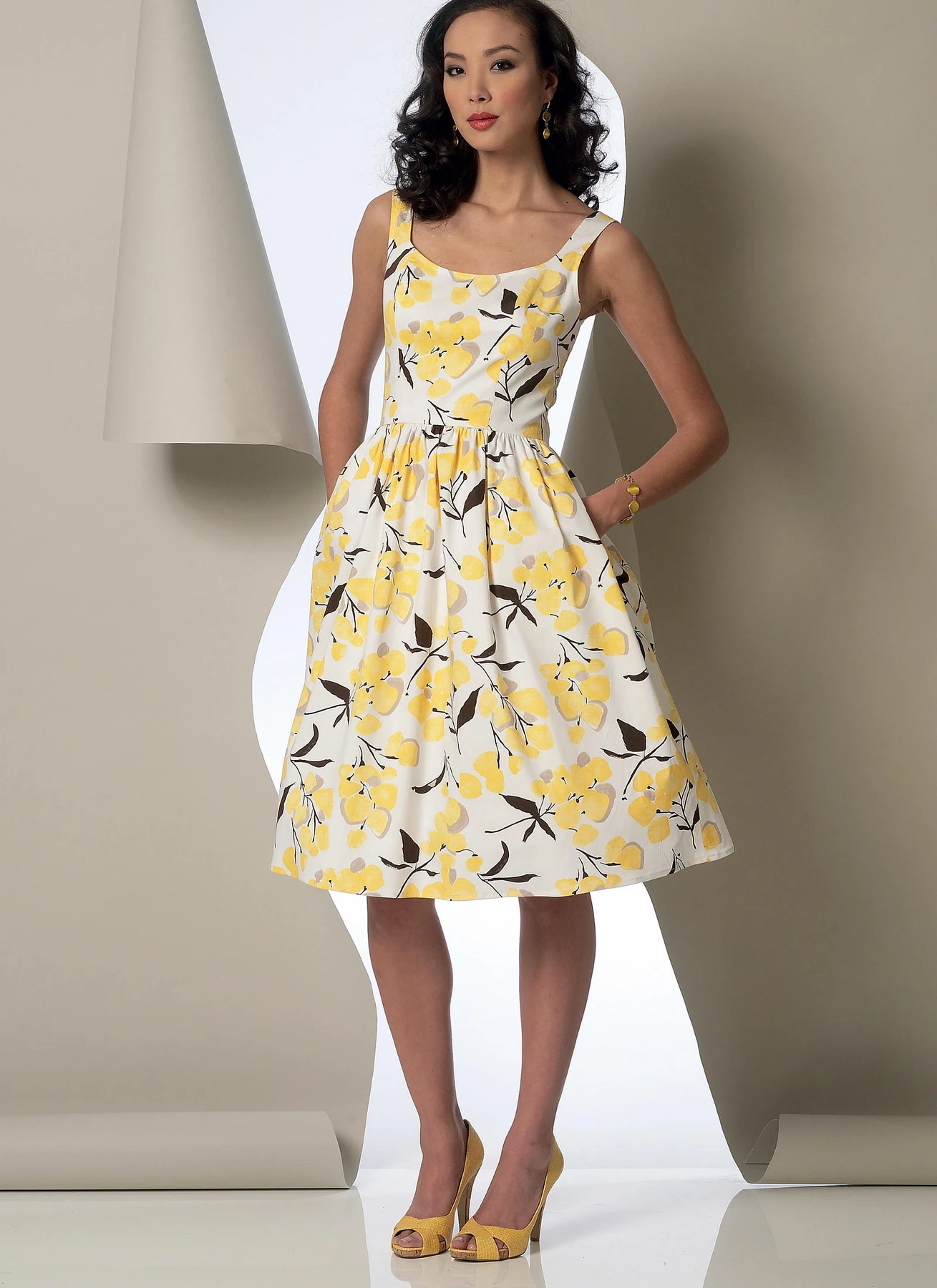 Vogue Patterns Misses' Sleeveless Gathered-Waist Dresses 4 Vogue Patterns Misses' Sleeveless Gathered-Waist Dresses