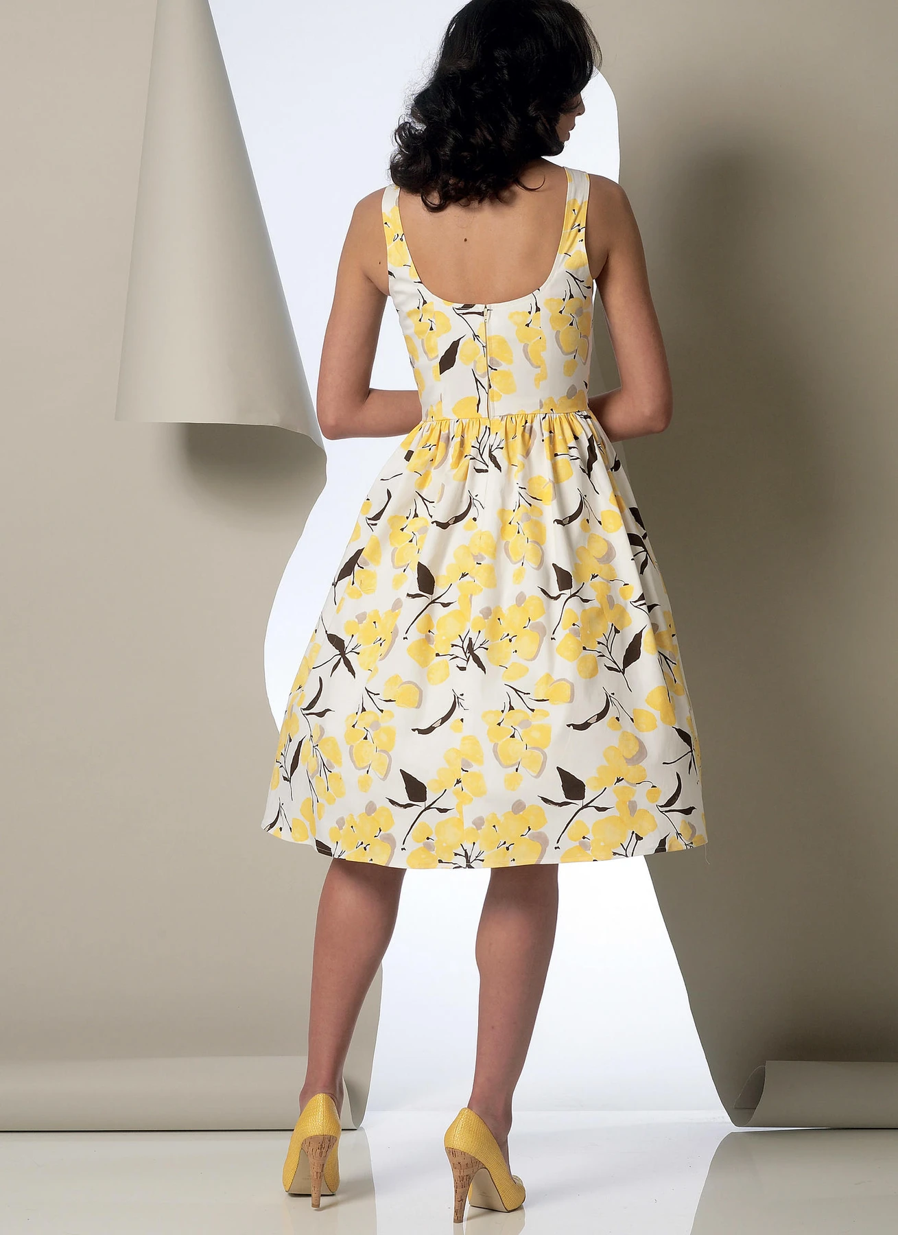 Vogue Patterns Misses' Sleeveless Gathered-Waist Dresses 5 Vogue Patterns Misses' Sleeveless Gathered-Waist Dresses