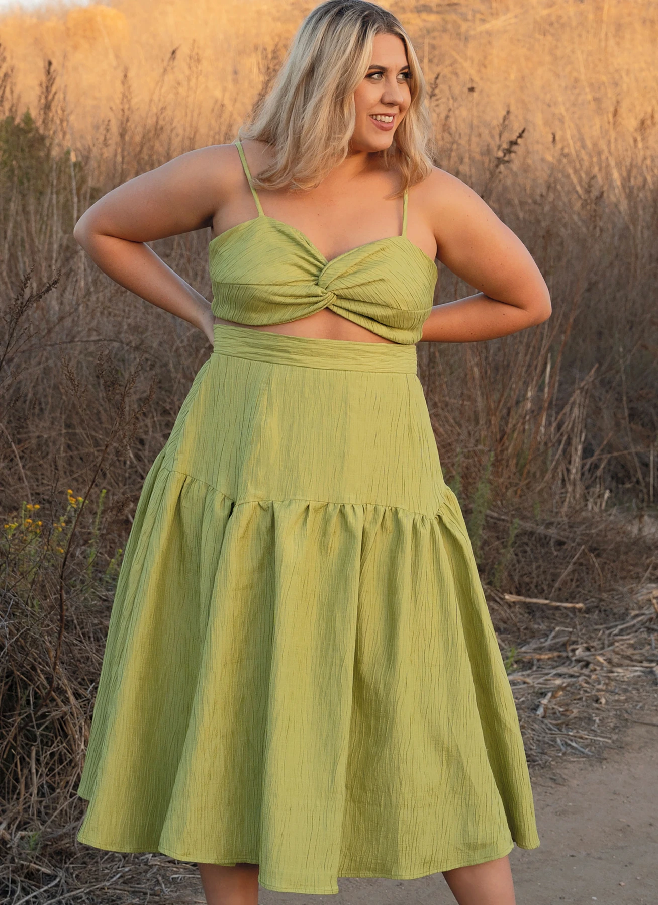 Know Me Sewing Pattern Misses' Crop Top and Skirt by Alisha Grace (PDF) 2 Know Me Sewing Pattern Misses' Crop Top and Skirt by Alisha Grace (PDF)