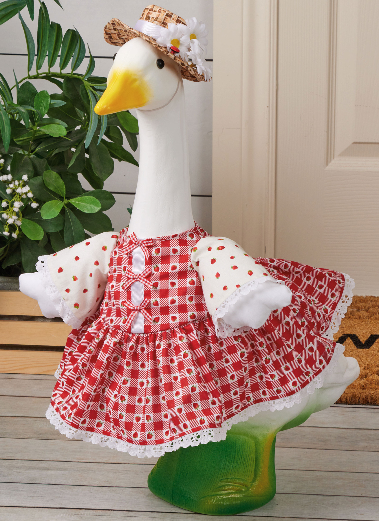 Simplicity Sewing Pattern Clothes for Porch and Lawn Geese 5 Simplicity Sewing Pattern Clothes for Porch and Lawn Geese