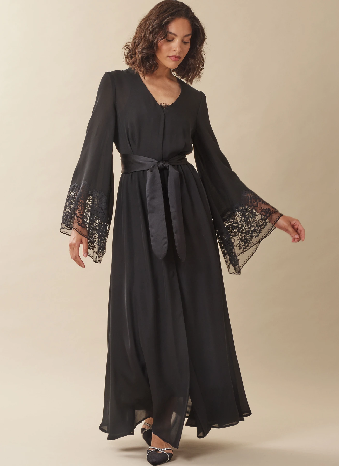 McCall's Sewing Pattern Misses' and Women's Nightgown in Two Lengths and Robe 2 McCall's Sewing Pattern Misses' and Women's Nightgown in Two Lengths and Robe