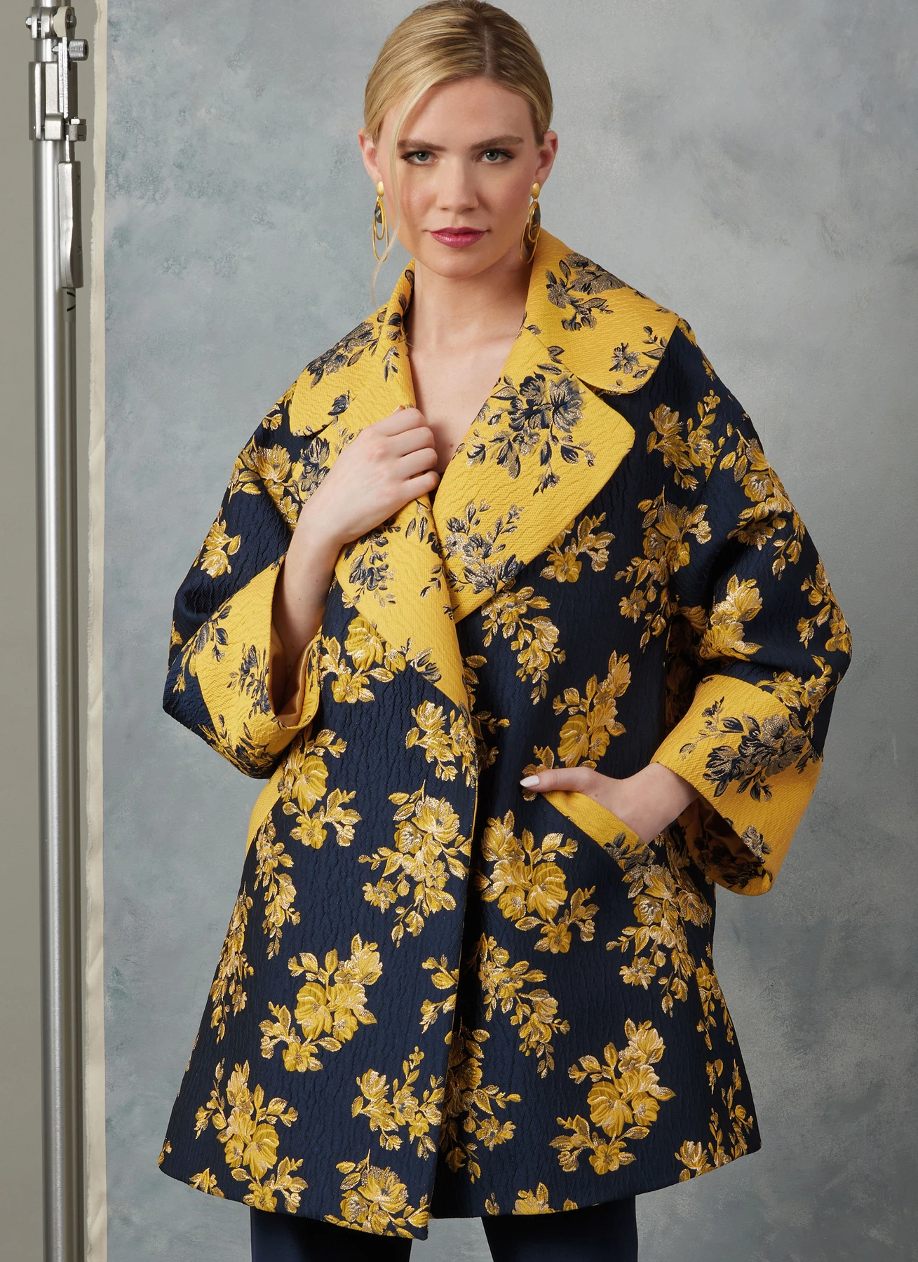 Vogue Patterns Misses' Jacket by Julio Cesar NYC (PDF) 2 Vogue Patterns Misses' Jacket by Julio Cesar NYC (PDF)