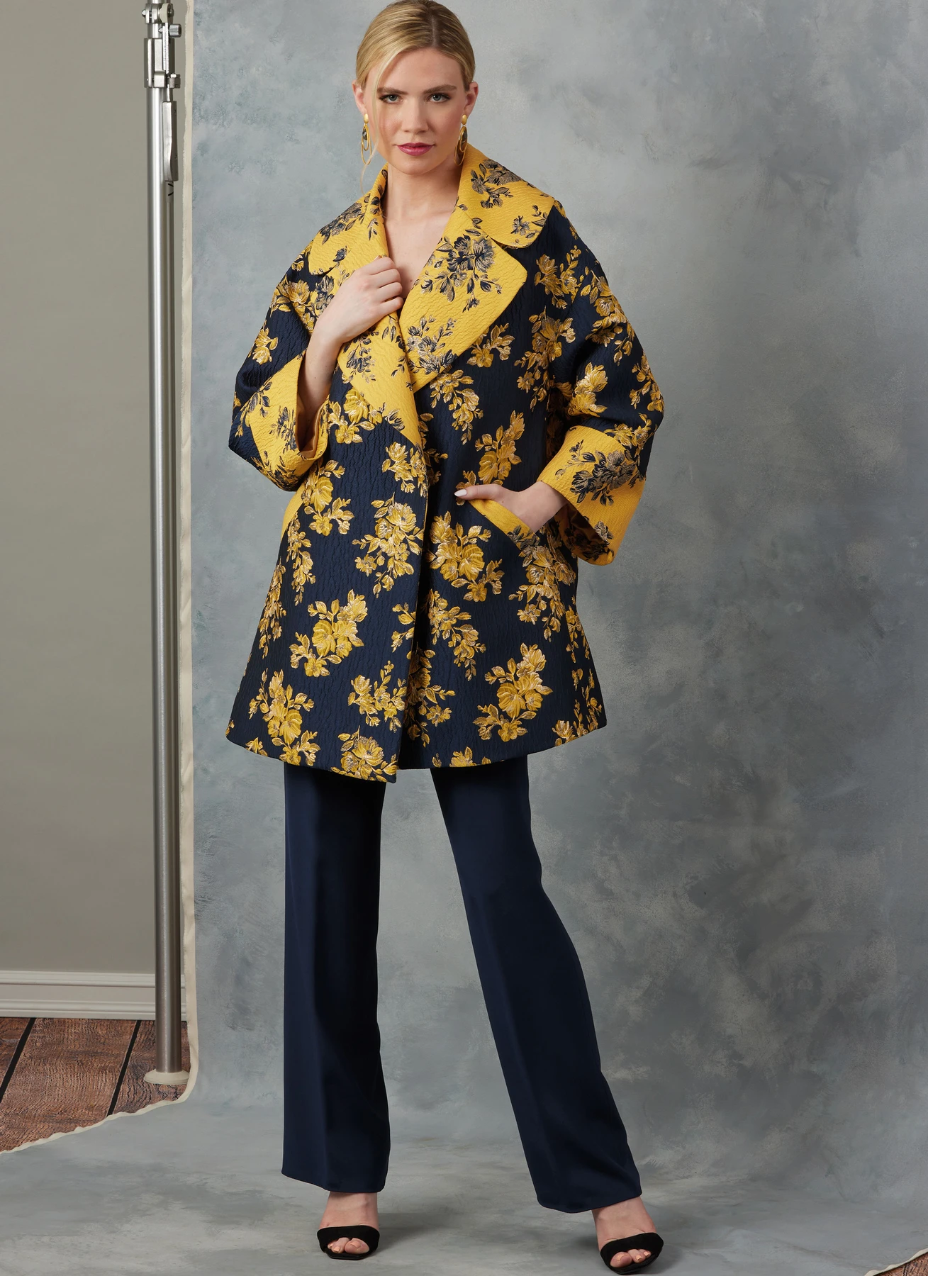 Vogue Patterns Misses' Jacket by Julio Cesar NYC (PDF) 3 Vogue Patterns Misses' Jacket by Julio Cesar NYC (PDF)