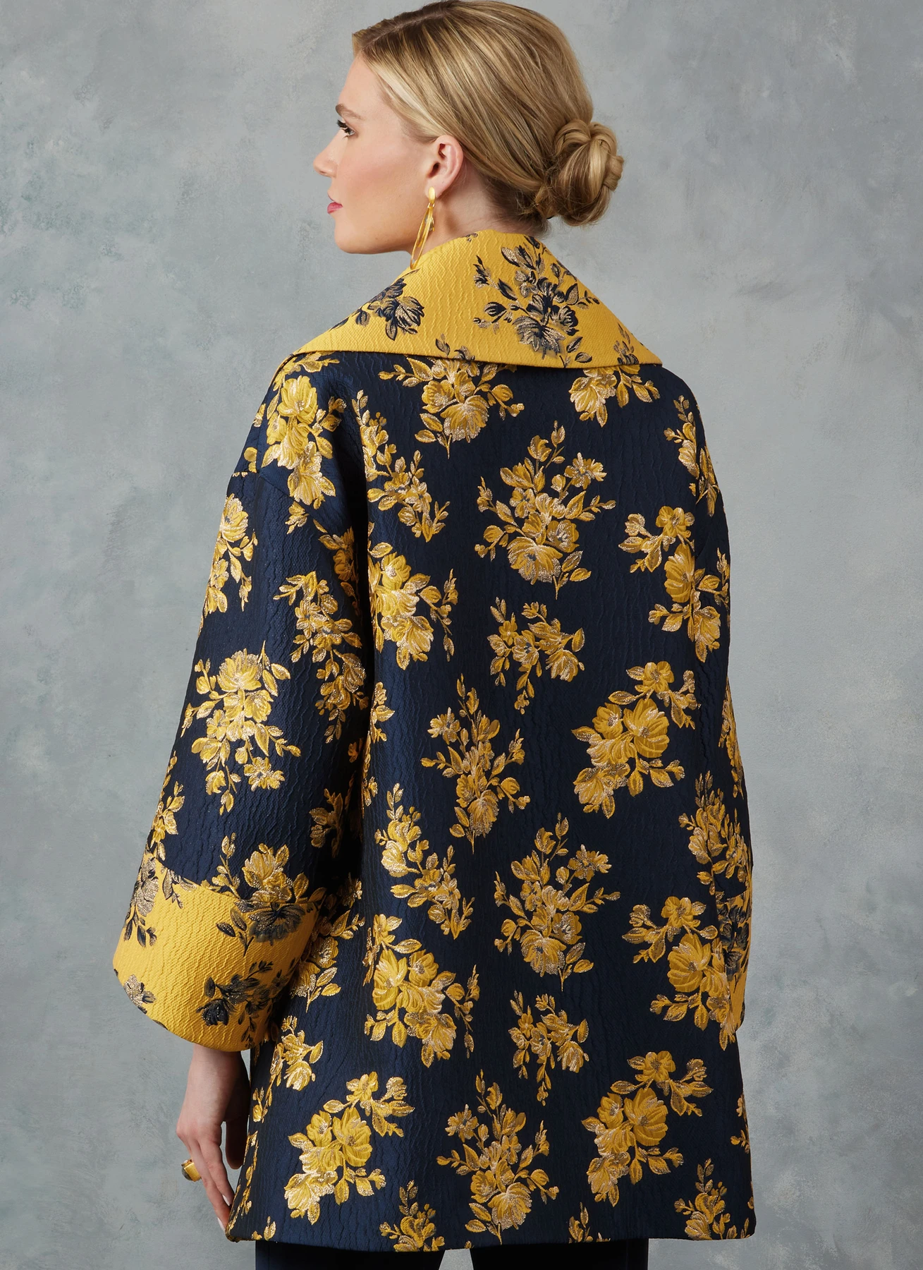 Vogue Patterns Misses' Jacket by Julio Cesar NYC (PDF) 4 Vogue Patterns Misses' Jacket by Julio Cesar NYC (PDF)