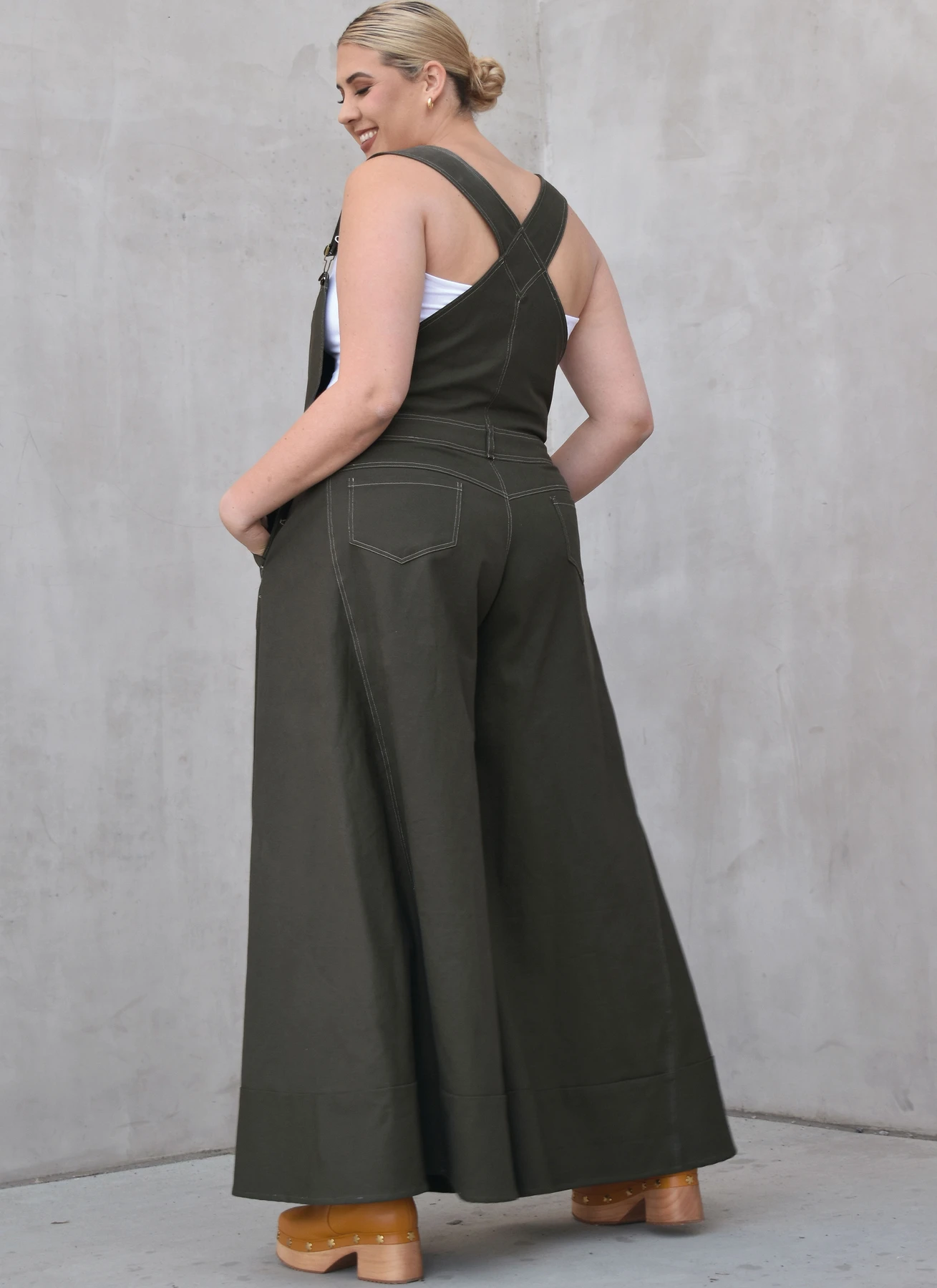 Know Me Sewing Pattern Misses' Overalls by Alisha Grace 4 Know Me Sewing Pattern Misses' Overalls by Alisha Grace
