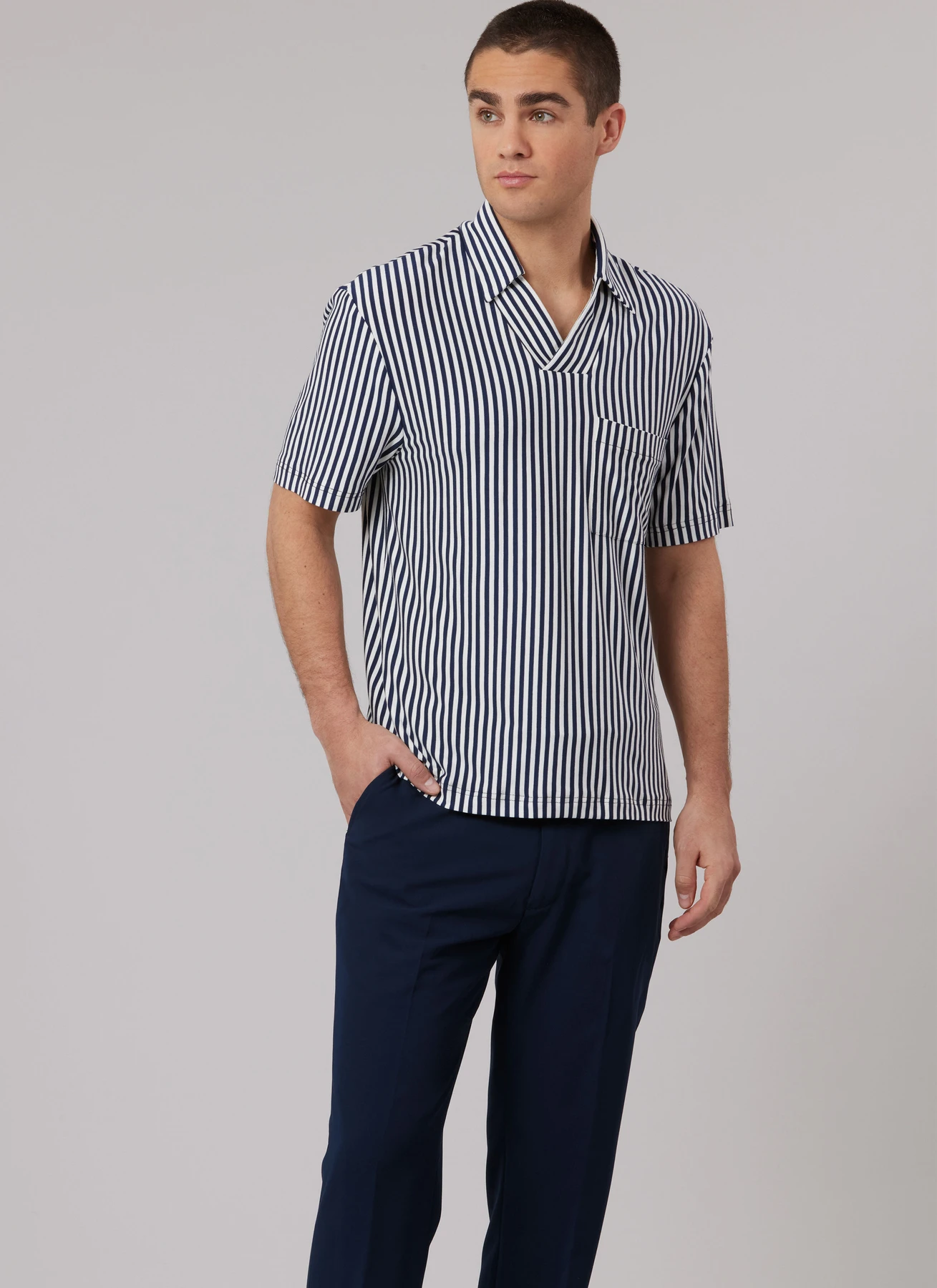 McCall's Sewing Pattern Men's Top with Sleeve Variations (PDF) 5 McCall's Sewing Pattern Men's Top with Sleeve Variations (PDF)