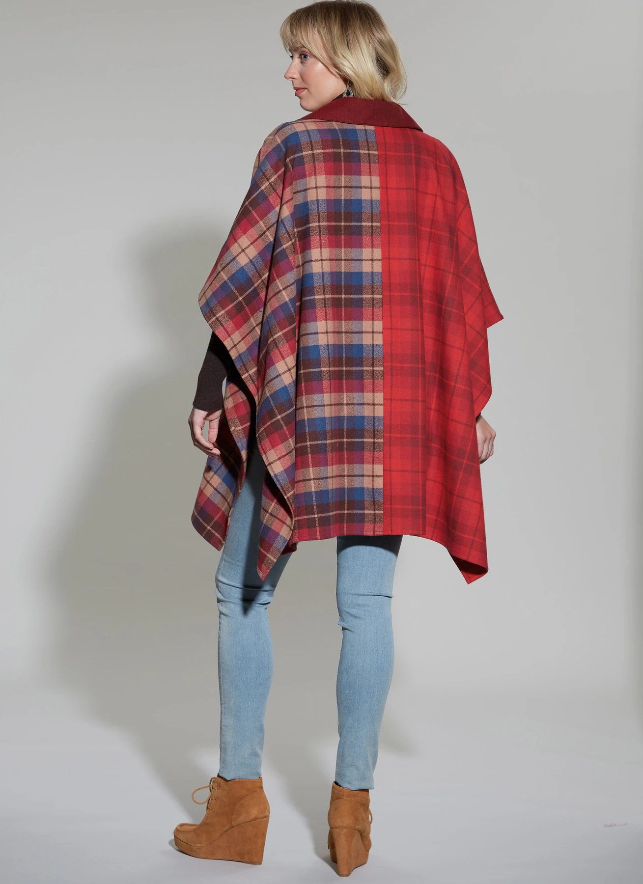 McCall's Sewing Pattern Misses' Poncho 5 McCall's Sewing Pattern Misses' Poncho