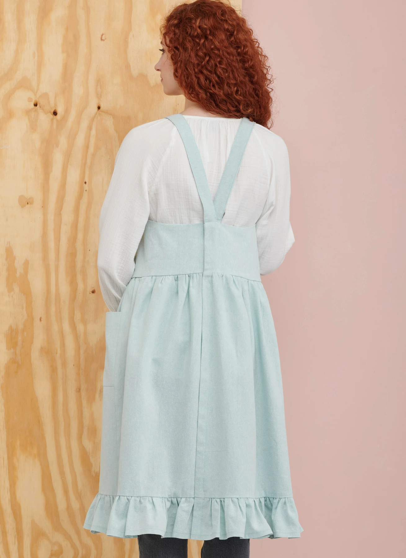 Simplicity Sewing Pattern Misses' Pinafore Aprons and Tote in One Size by Elaine Heigl Designs (PDF) 6 Simplicity Sewing Pattern Misses' Pinafore Aprons and Tote in One Size by Elaine Heigl Designs (PDF)