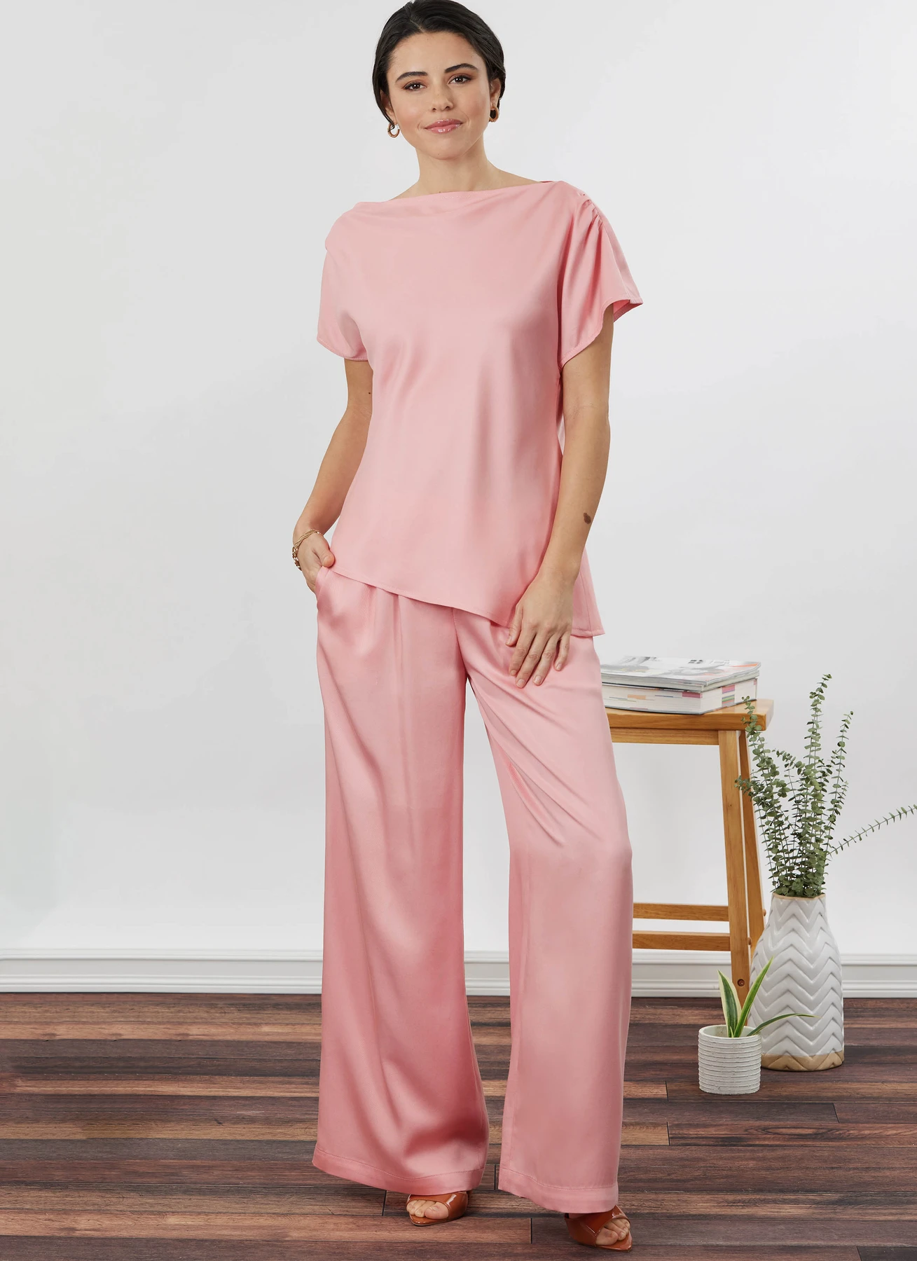 Simplicity Sewing Pattern Misses' and Women's Draped Asymmetrical Top and Pull-On Pants (PDF) 5 Simplicity Sewing Pattern Misses' and Women's Draped Asymmetrical Top and Pull-On Pants (PDF)