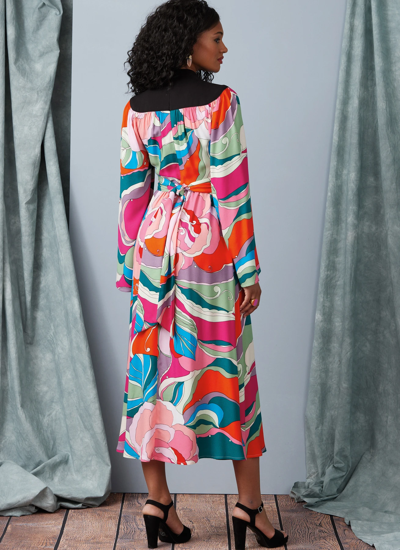 Vogue Patterns Misses' Dress in Two Lengths 4 Vogue Patterns Misses' Dress in Two Lengths
