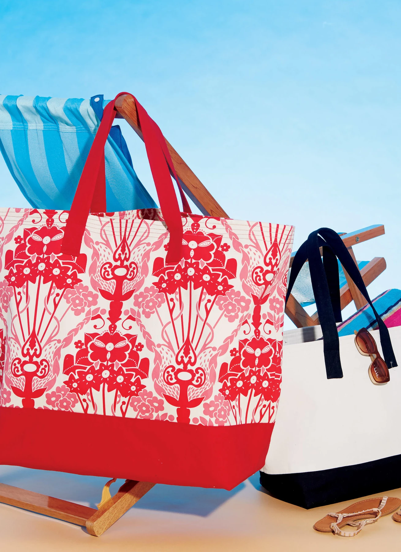 McCall's Sewing Pattern Misses' Lined Tote Bags with Handle and Contrast Options 2 McCall's Sewing Pattern Misses' Lined Tote Bags with Handle and Contrast Options