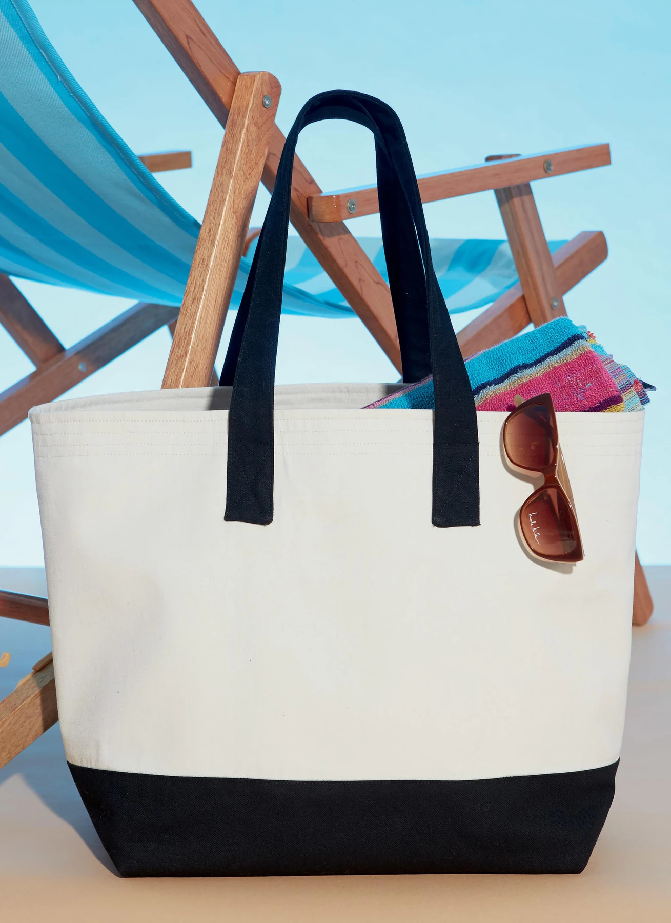 McCall's Sewing Pattern Misses' Lined Tote Bags with Handle and Contrast Options 6 McCall's Sewing Pattern Misses' Lined Tote Bags with Handle and Contrast Options