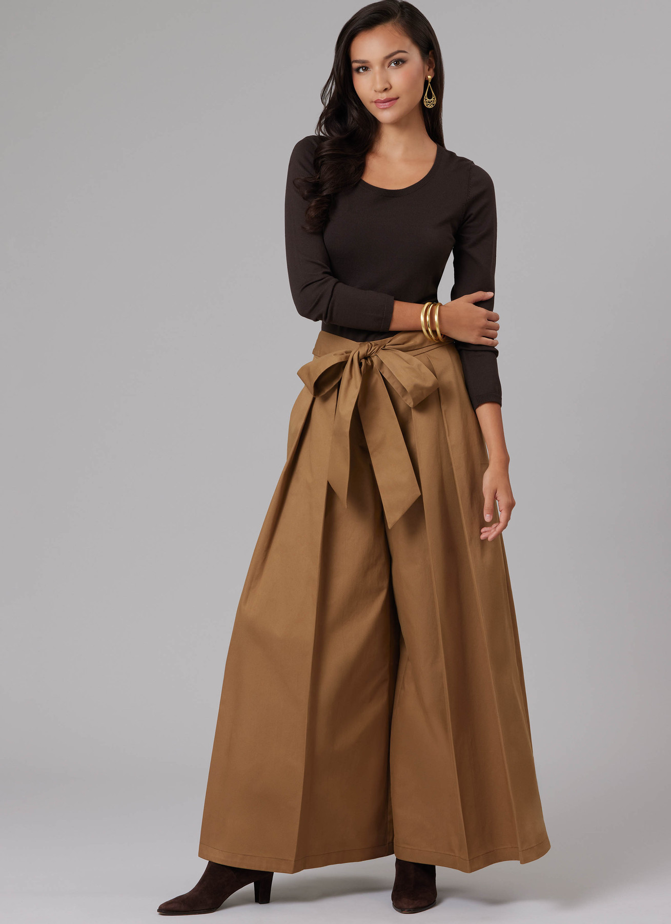 McCall's Sewing Pattern Misses' Pleated Shorts and Pants 2 McCall's Sewing Pattern Misses' Pleated Shorts and Pants