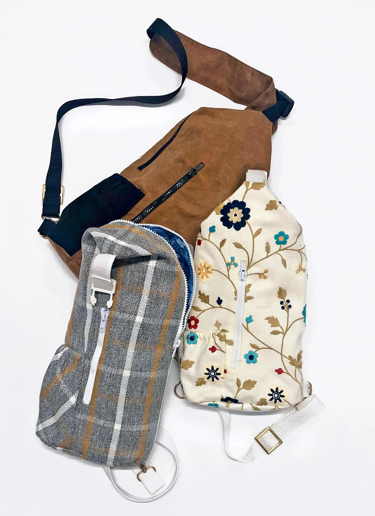 Simplicity Sewing Pattern Sling Bags in Two Sizes 2 Simplicity Sewing Pattern Sling Bags in Two Sizes