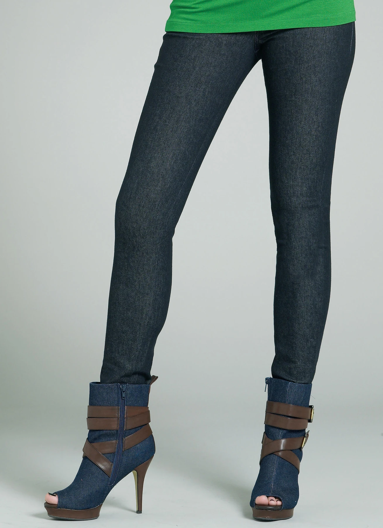 McCall's Sewing Pattern Misses'/Miss Petite Pants and Leggings (PDF) 3 McCall's Sewing Pattern Misses'/Miss Petite Pants and Leggings (PDF)