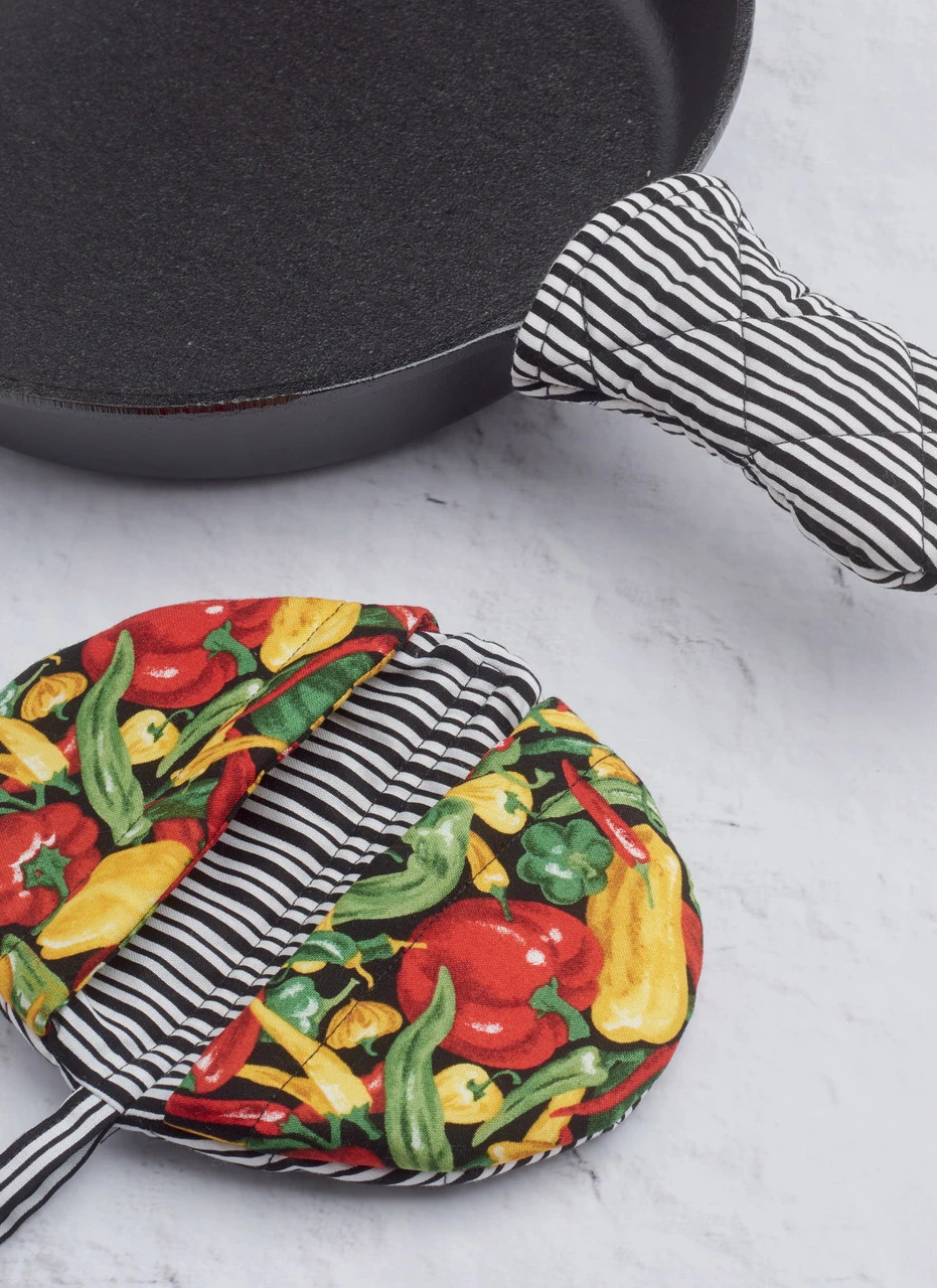 Simplicity Sewing Pattern Quilted Kitchen Accessories (PDF) 4 Simplicity Sewing Pattern Quilted Kitchen Accessories (PDF)