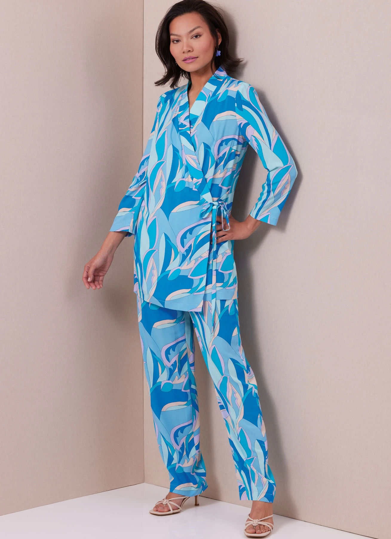 Butterick Sewing Pattern Misses' Lounge Set by Palmer/Pletsch 6 Butterick Sewing Pattern Misses' Lounge Set by Palmer/Pletsch