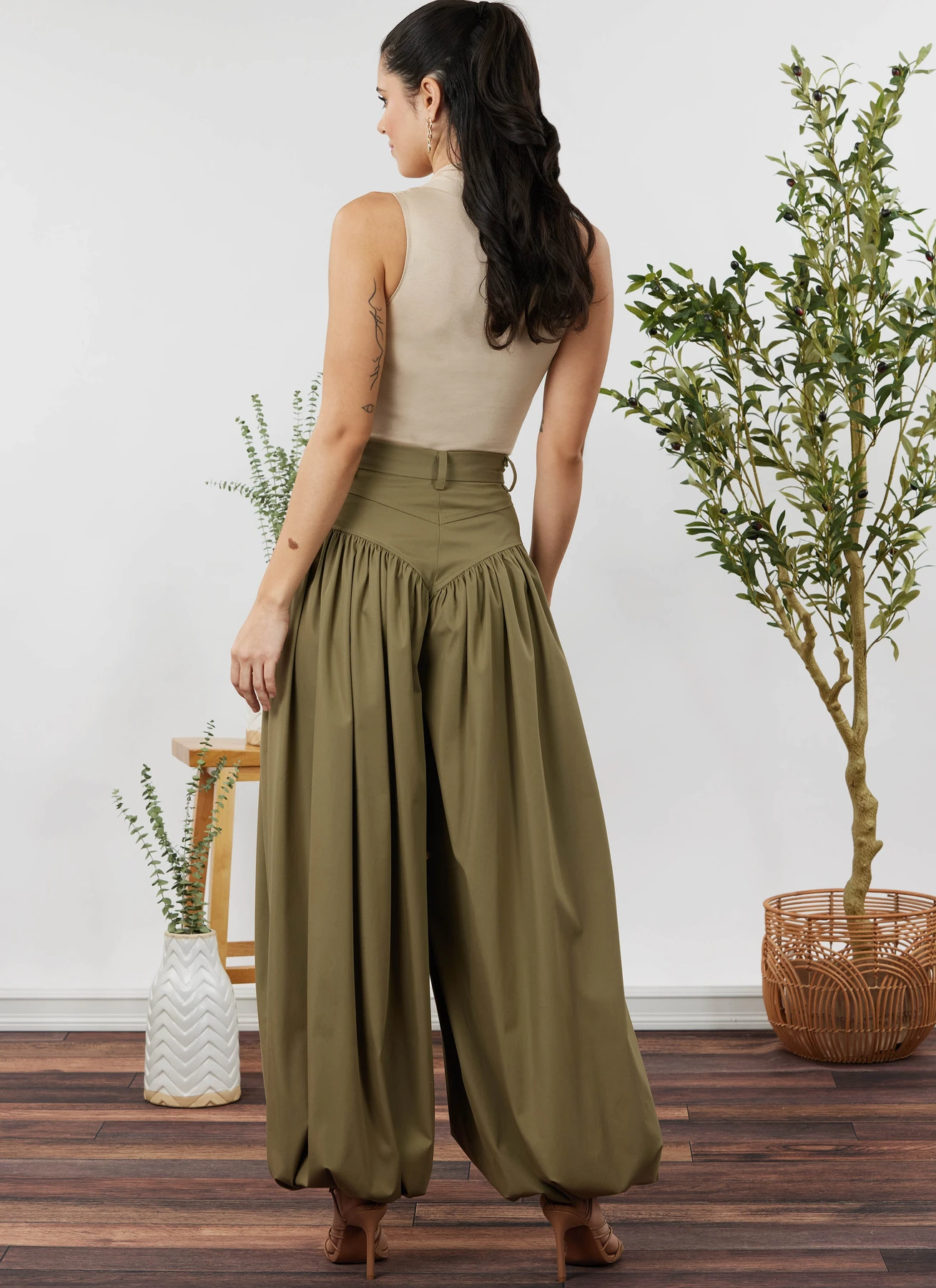 Simplicity Sewing Pattern Misses' Wide and Balloon Leg Pants and Shorts (PDF) 5 Simplicity Sewing Pattern Misses' Wide and Balloon Leg Pants and Shorts (PDF)