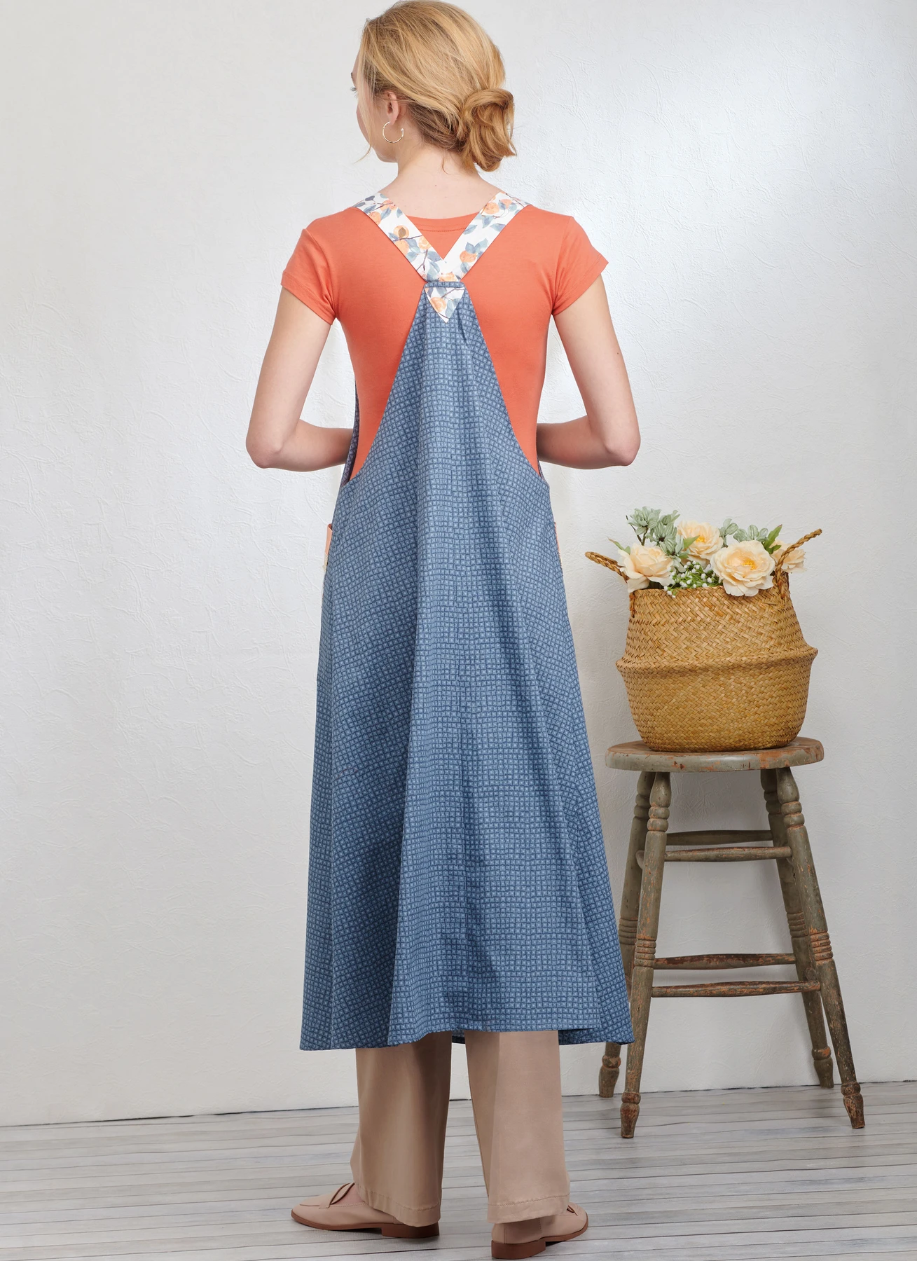 Simplicity Sewing Pattern Misses' Pullover Aprons 7 Simplicity Sewing Pattern Misses' Pullover Aprons