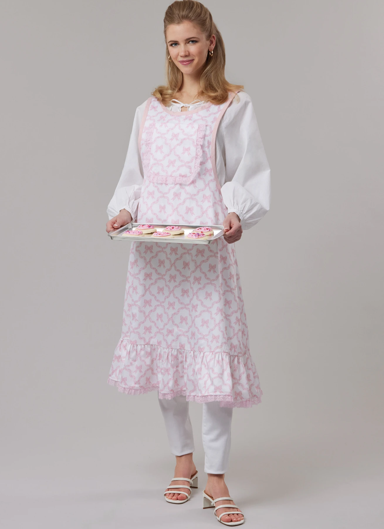 McCall's Sewing Pattern Misses' Aprons (PDF) 8 McCall's Sewing Pattern Misses' Aprons (PDF)