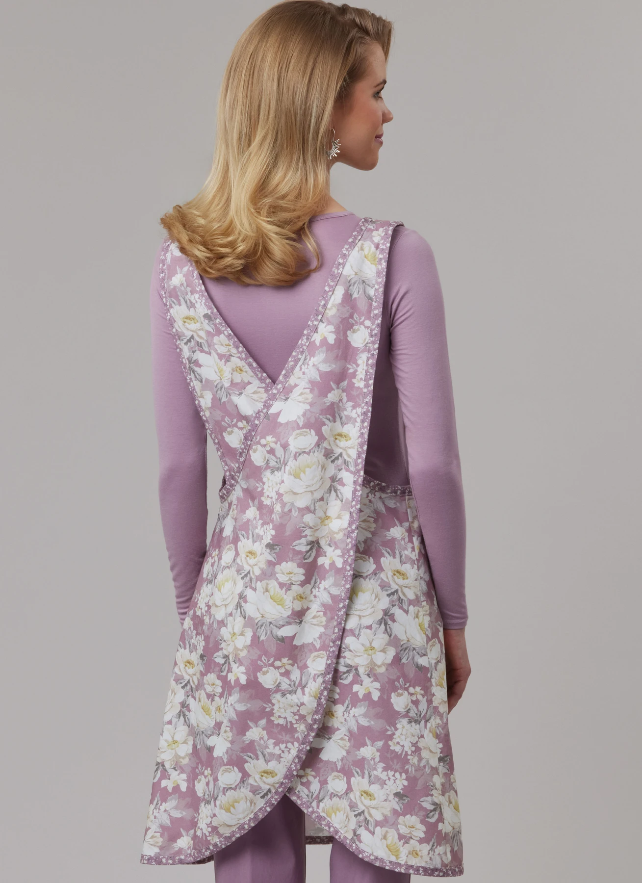 McCall's Sewing Pattern Misses' Aprons (PDF) 9 McCall's Sewing Pattern Misses' Aprons (PDF)