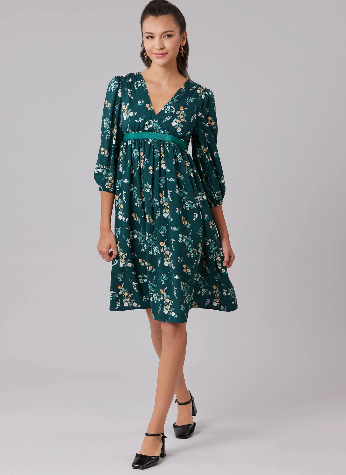 McCall's Sewing Pattern Misses' Lined Dresses by Laura Ashley (PDF) 6 McCall's Sewing Pattern Misses' Lined Dresses by Laura Ashley (PDF)