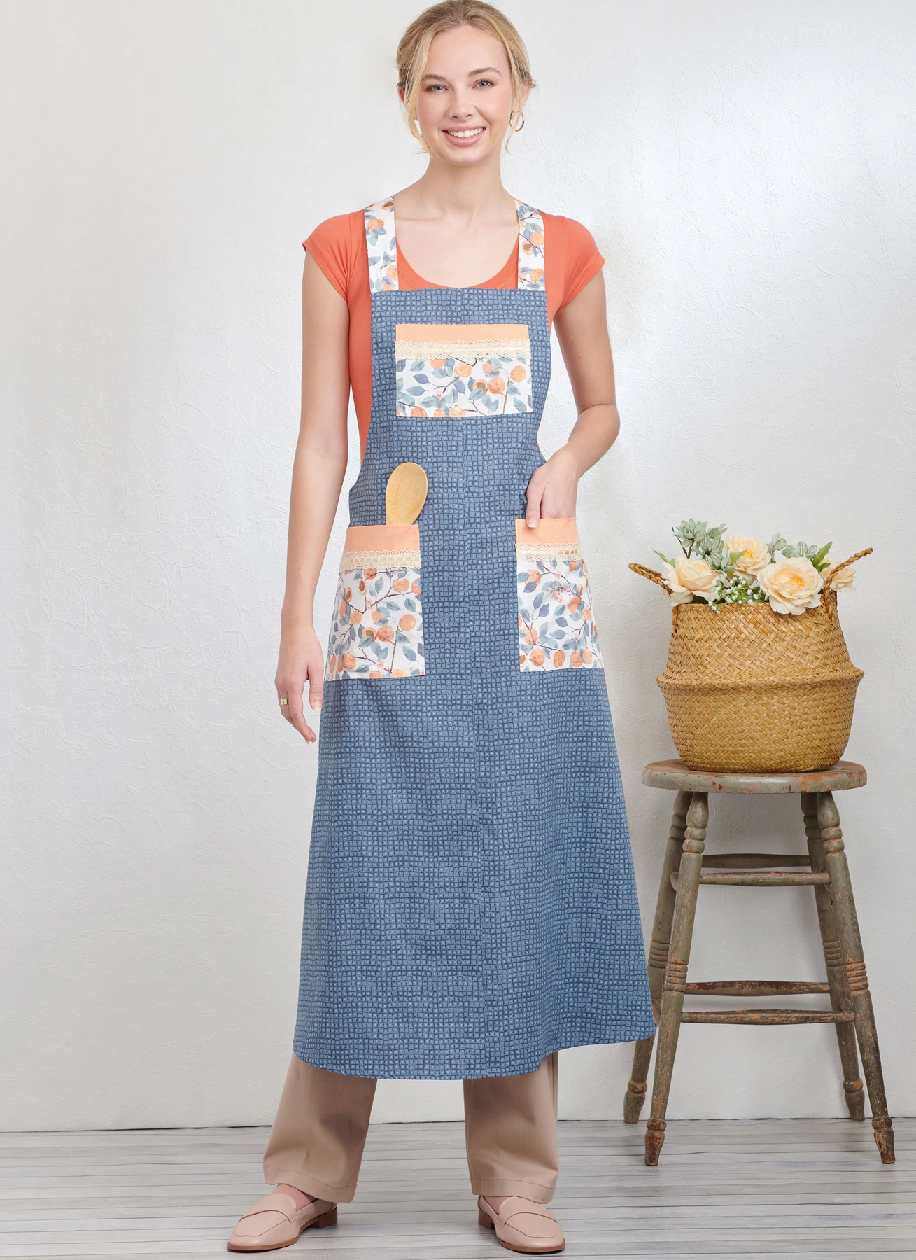 Simplicity Sewing Pattern Misses' Pullover Aprons (PDF) 4 Simplicity Sewing Pattern Misses' Pullover Aprons (PDF)