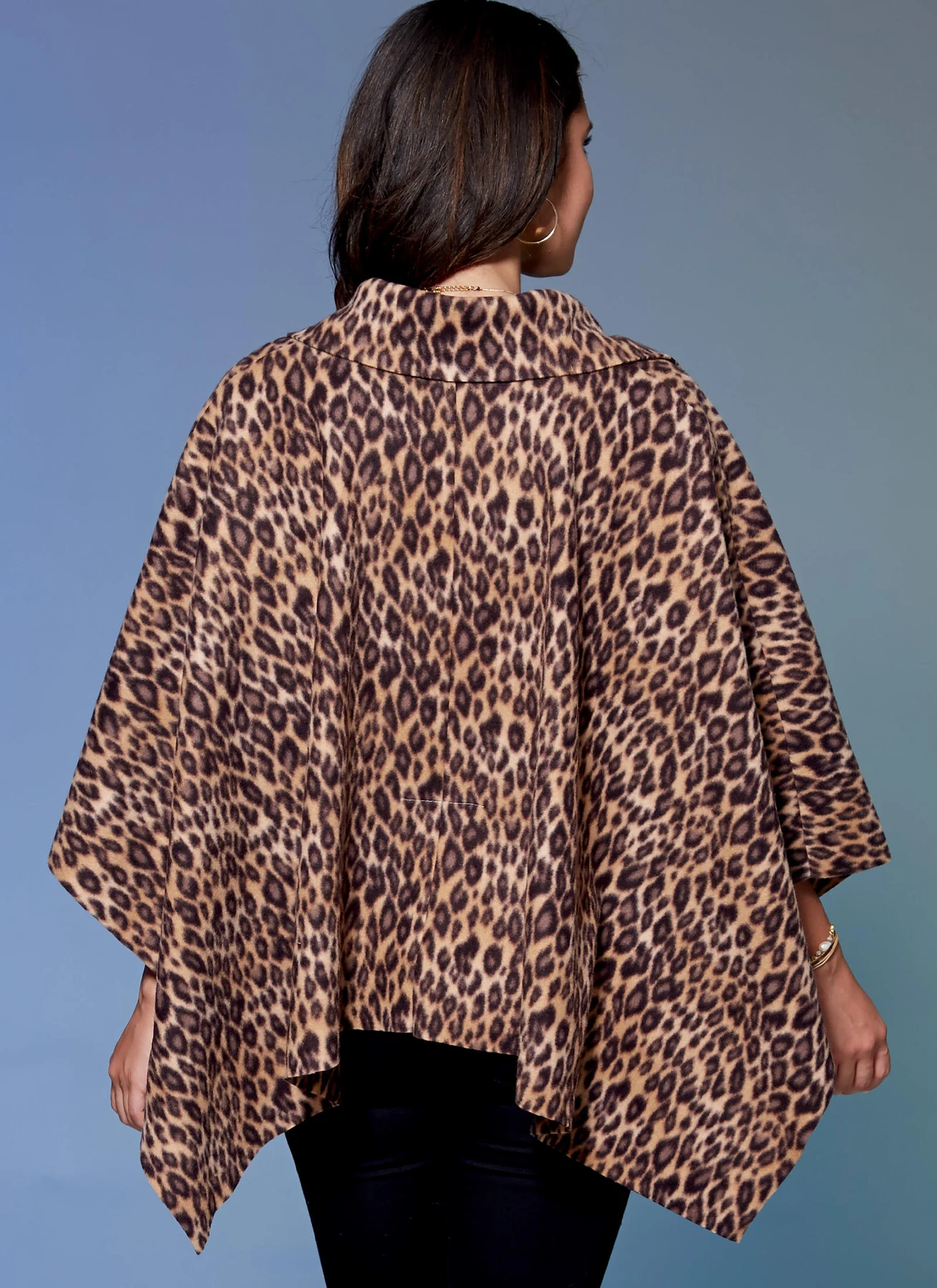 McCall's Sewing Pattern Misses' Capes and Belt with Closure Options (PDF) 8 McCall's Sewing Pattern Misses' Capes and Belt with Closure Options (PDF)