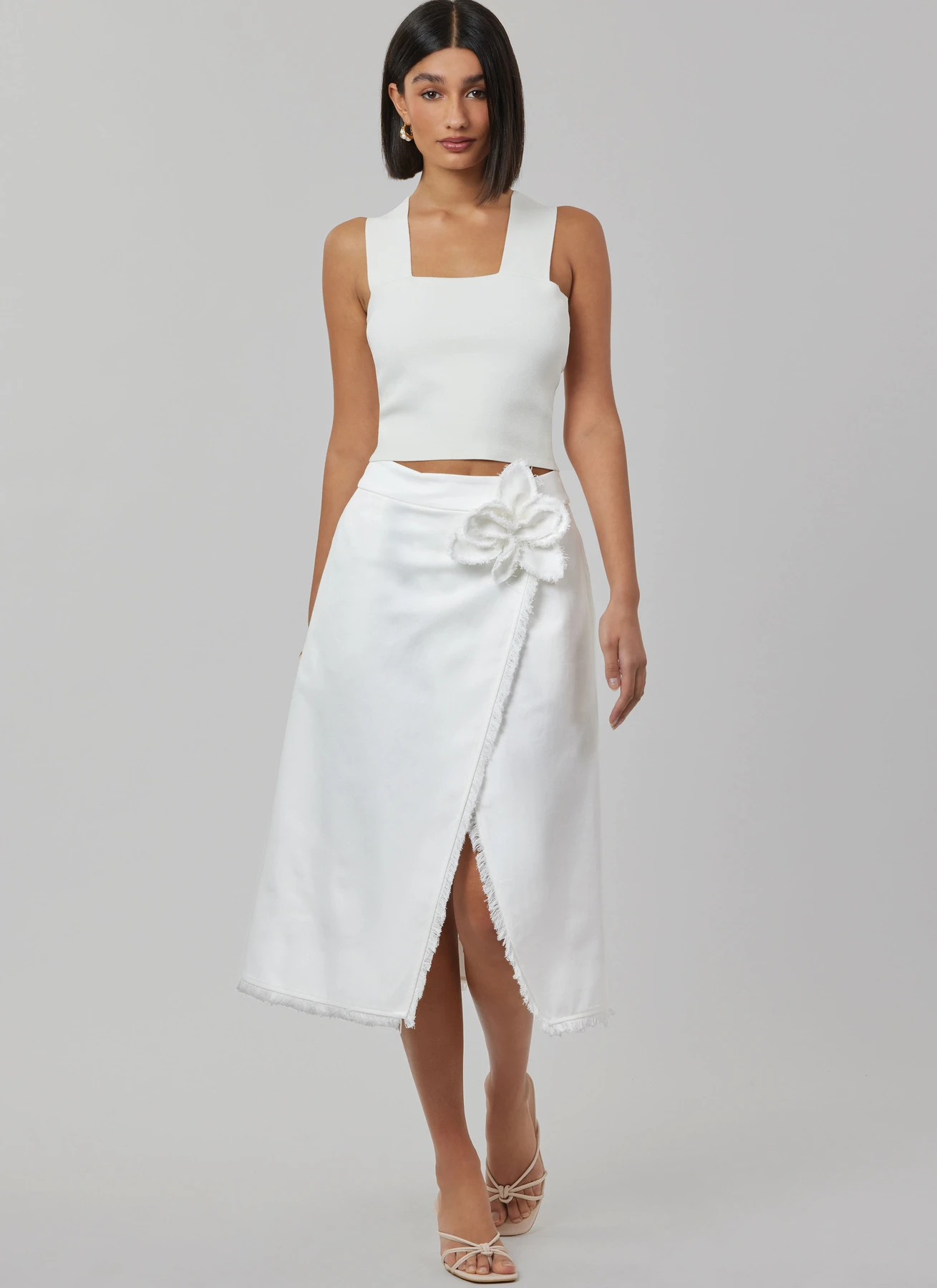 Simplicity Sewing Pattern Misses' Wrap Skirts with Detachable 3D Flower 2 Simplicity Sewing Pattern Misses' Wrap Skirts with Detachable 3D Flower