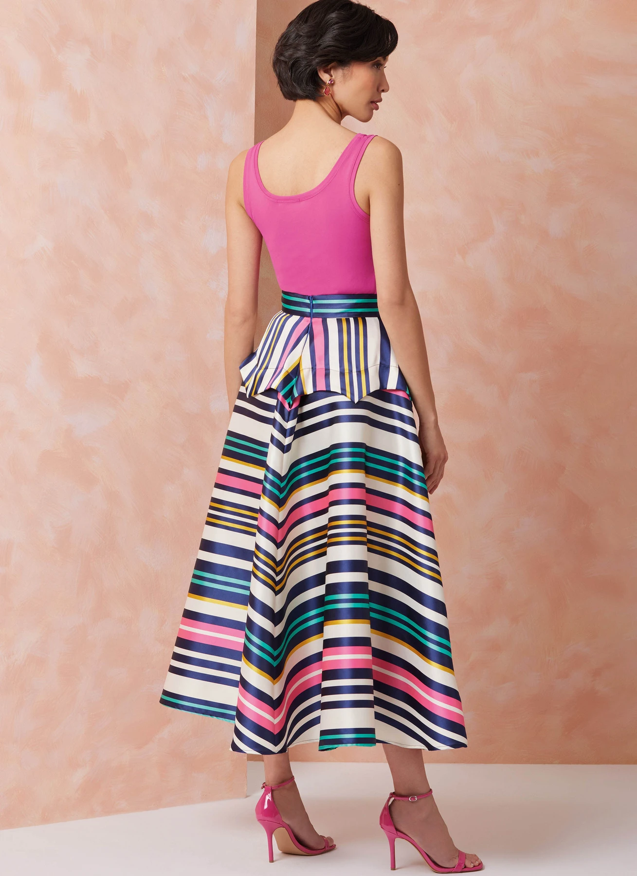 Vogue Patterns Misses' Skirt in Two Lengths (PDF) 6 Vogue Patterns Misses' Skirt in Two Lengths (PDF)