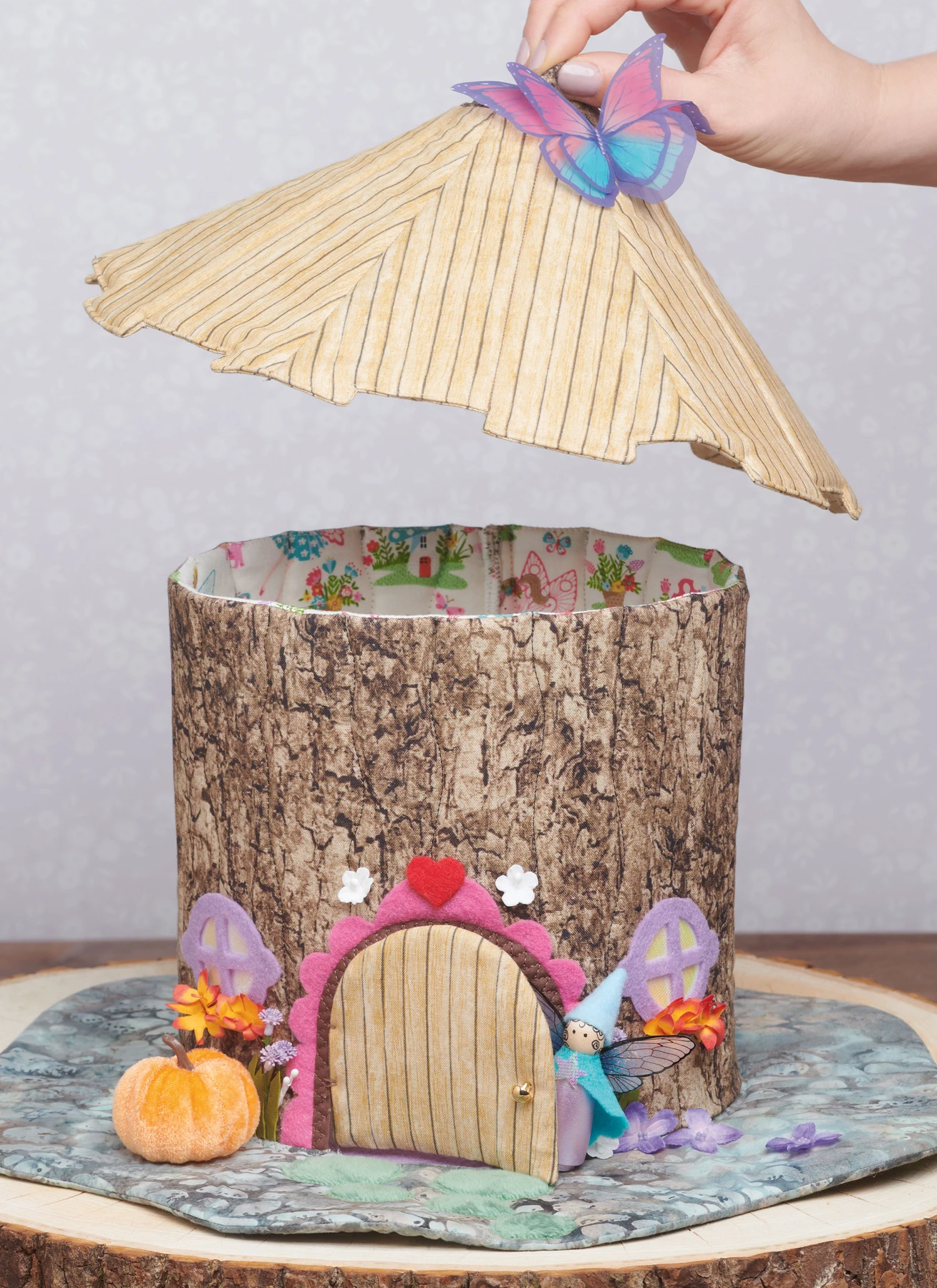 Simplicity Sewing Pattern Fabric Critter Houses and Peg Doll Accessories by Carla Reiss Design (PDF) 7 Simplicity Sewing Pattern Fabric Critter Houses and Peg Doll Accessories by Carla Reiss Design (PDF)